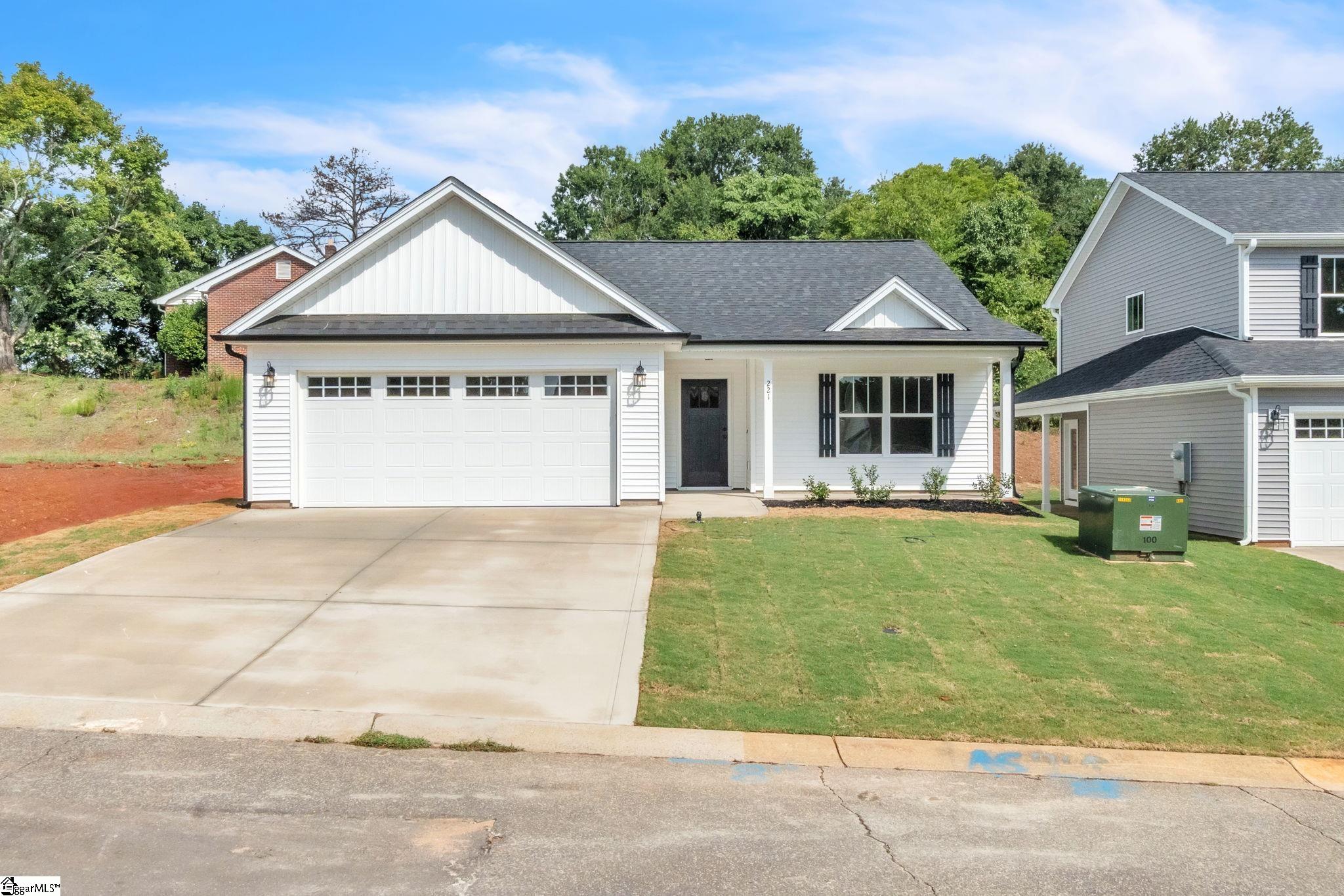 Listing Image at 221 Upper Beaver Creek Drive, Moore SC 29369