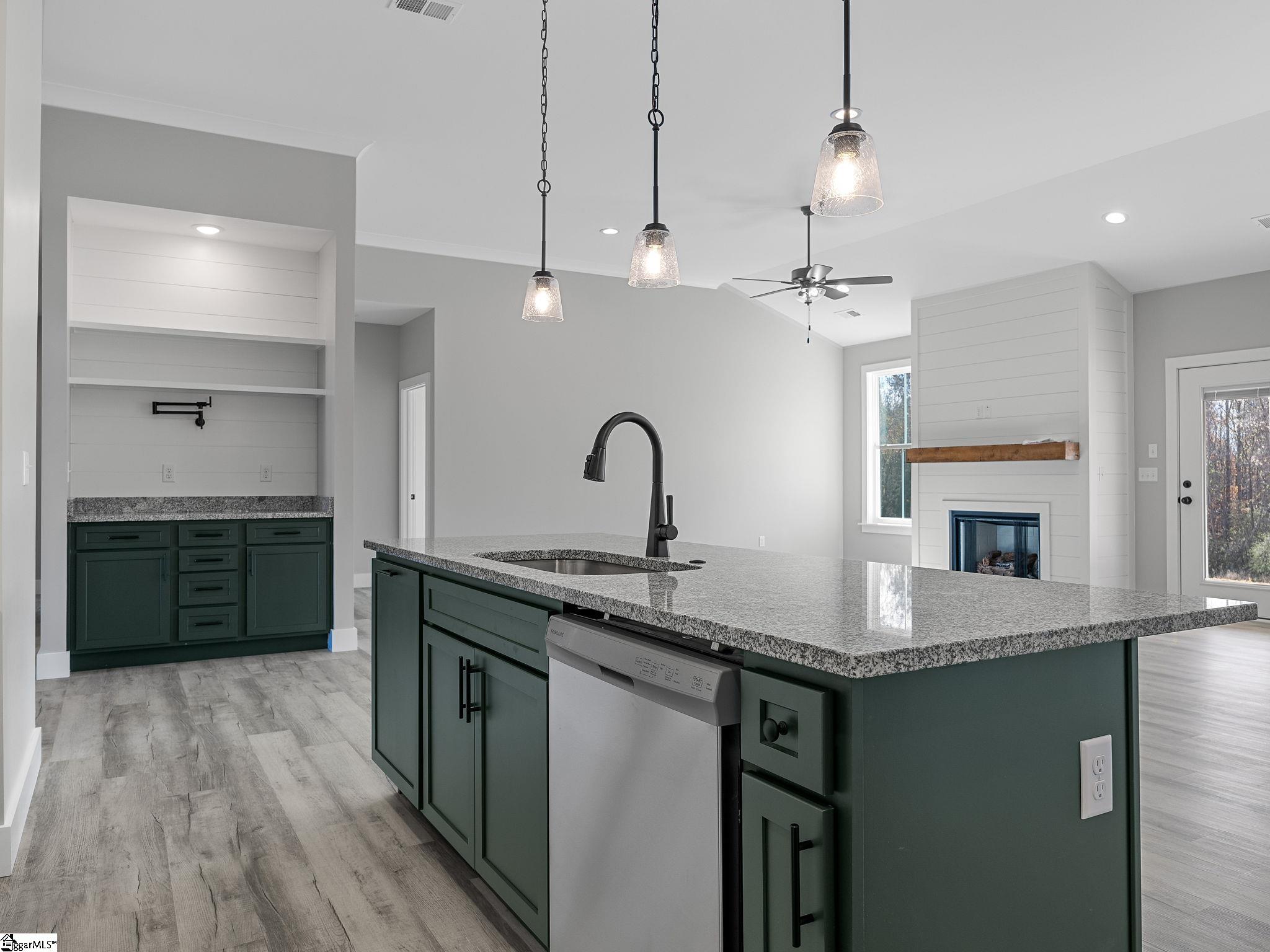 11573 New Cut Road Campobello, SC 29322