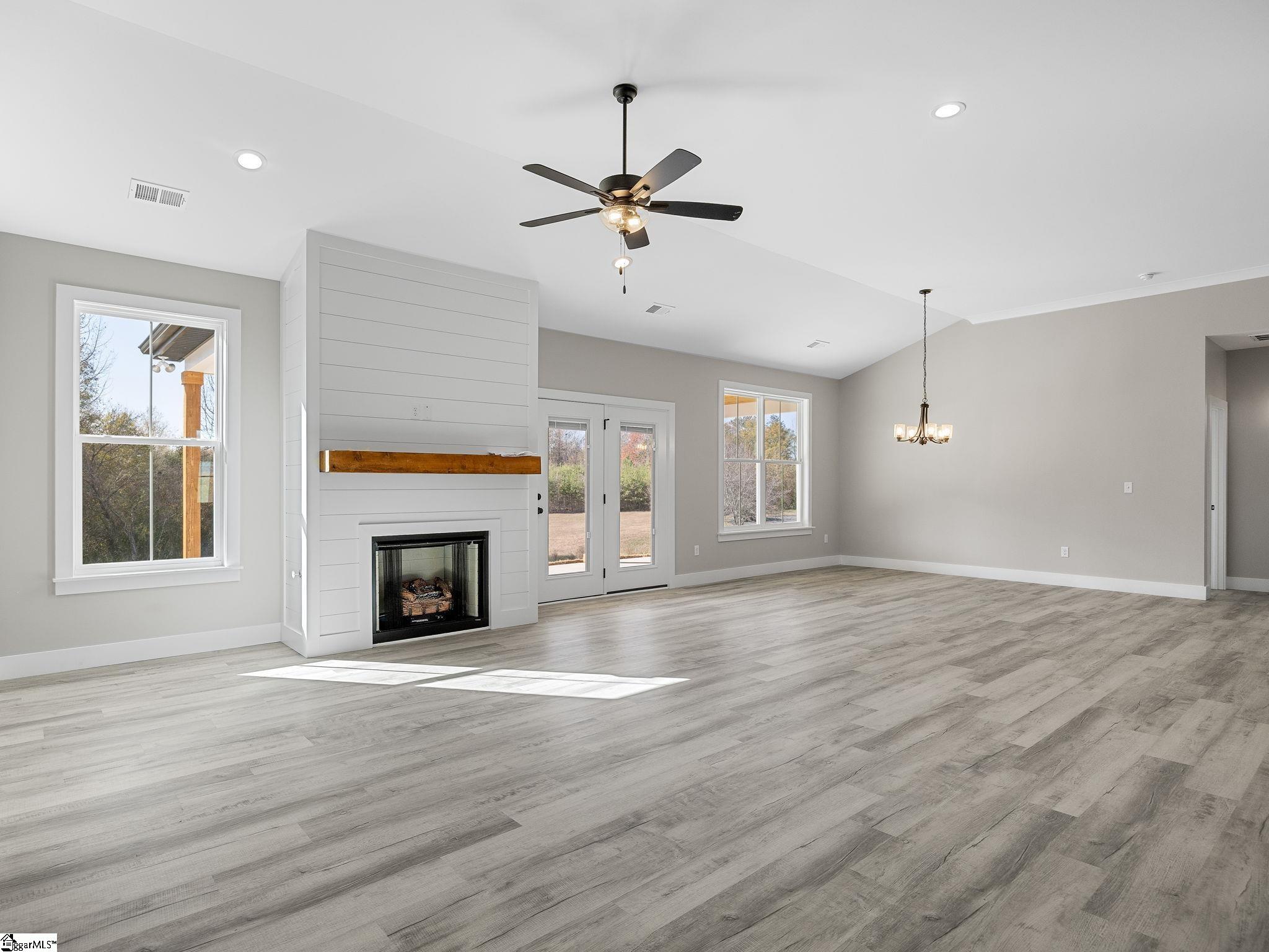 11573 New Cut Road Campobello, SC 29322