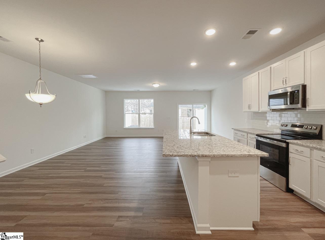 202 Spartina Court Spartanburg, SC 29307