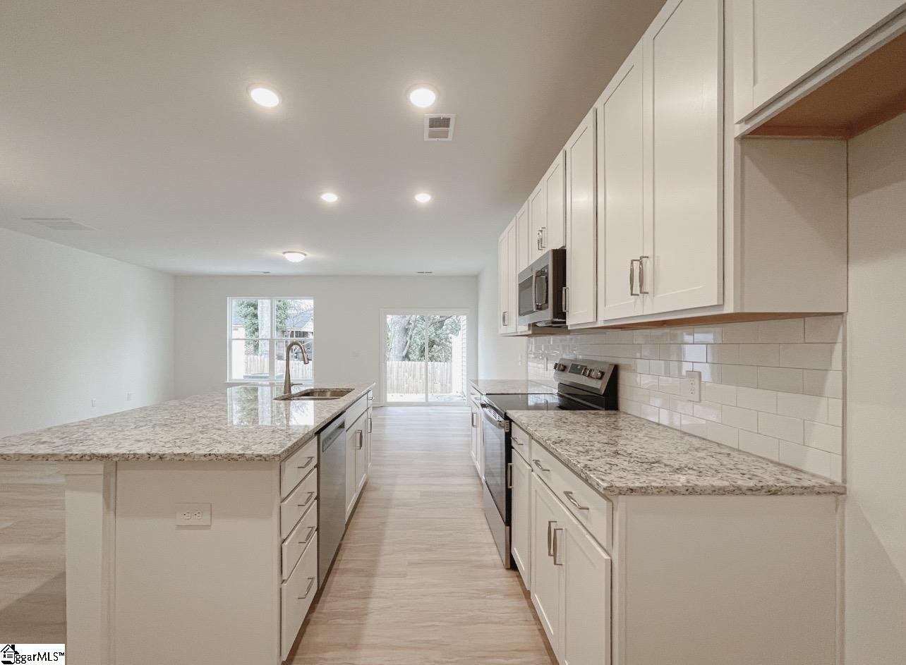 206 Spartina Court Spartanburg, SC 29307