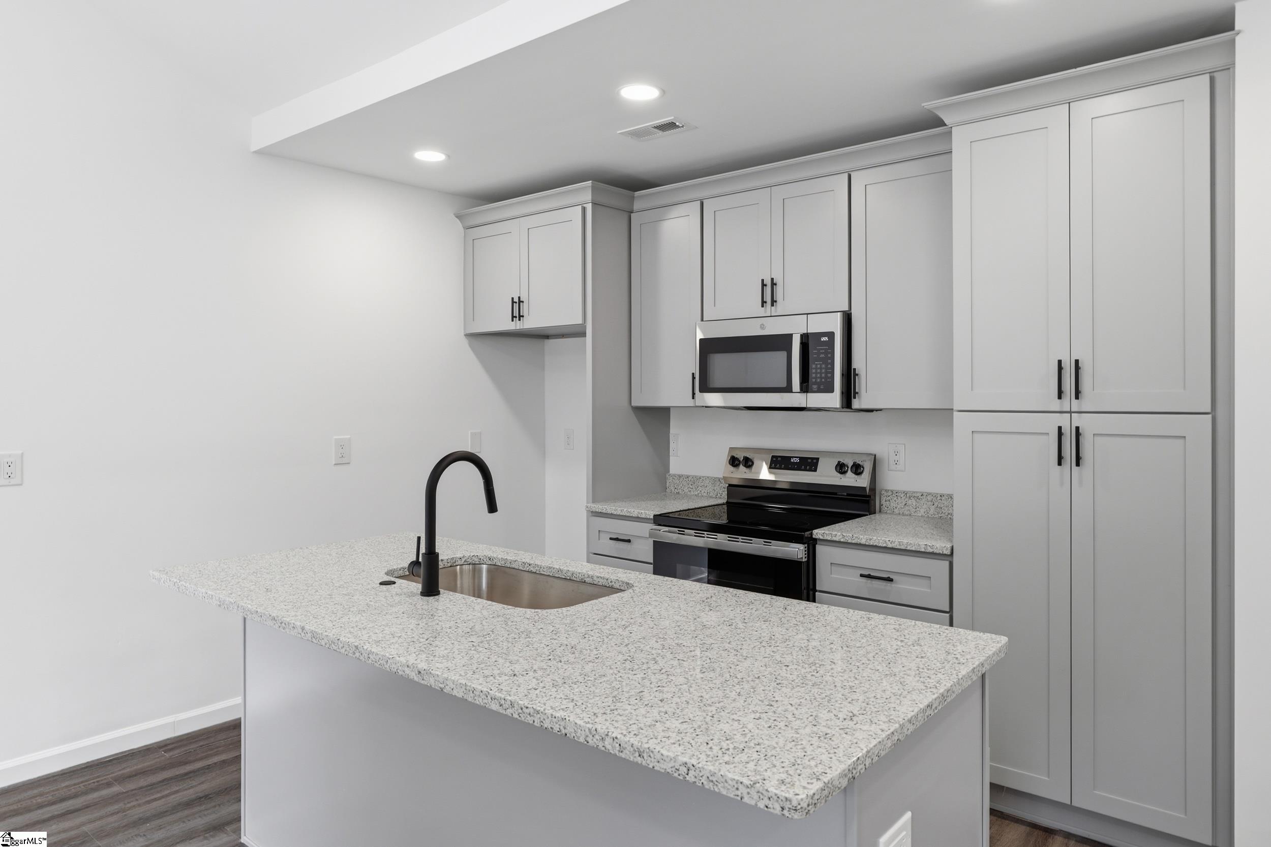 133 Pinehill Circle Spartanburg, SC 29306