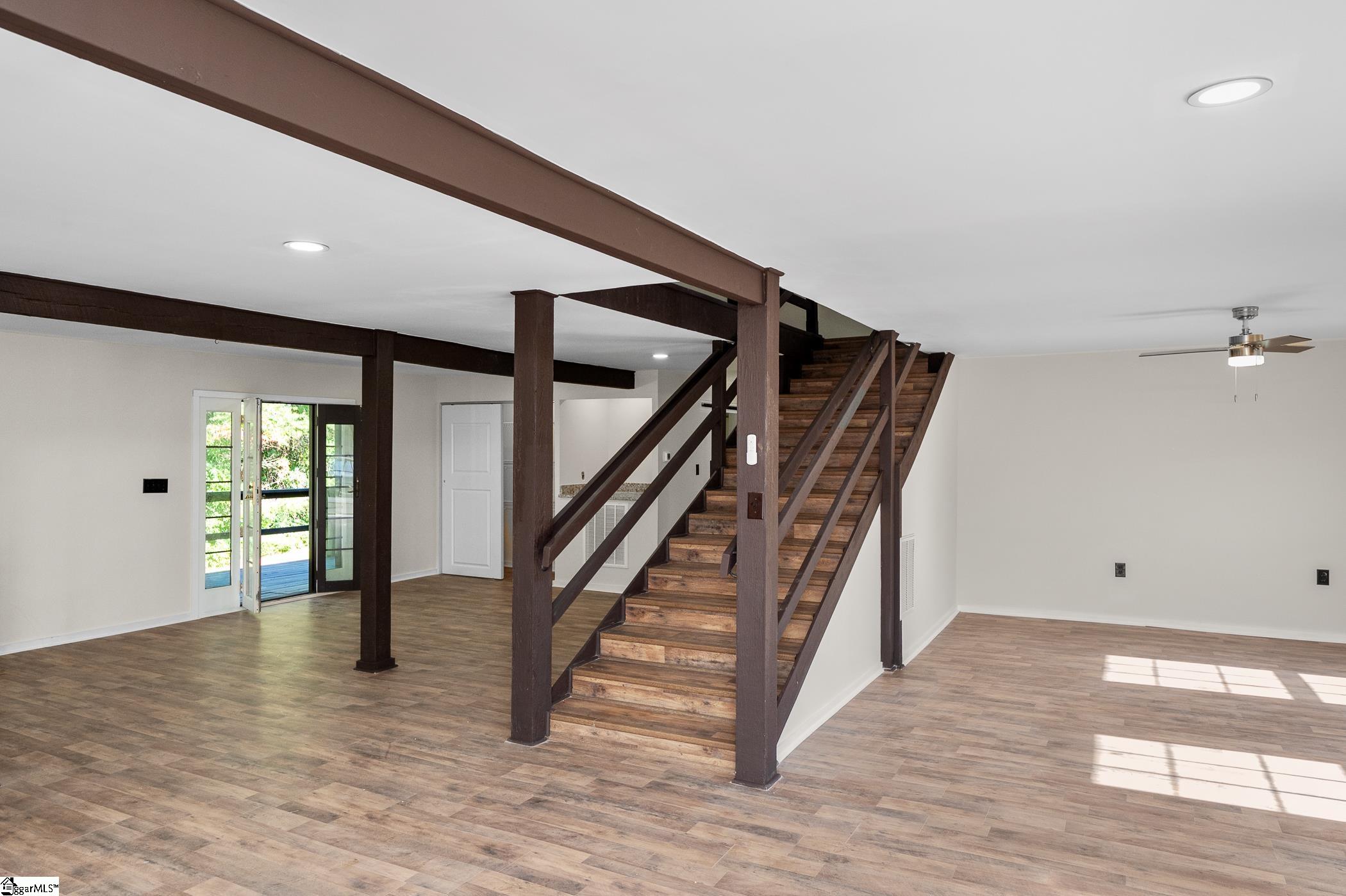 141 Agnes Drive photo 14