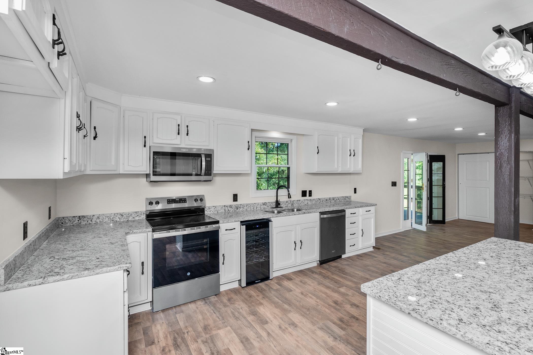 141 Agnes Drive photo 17
