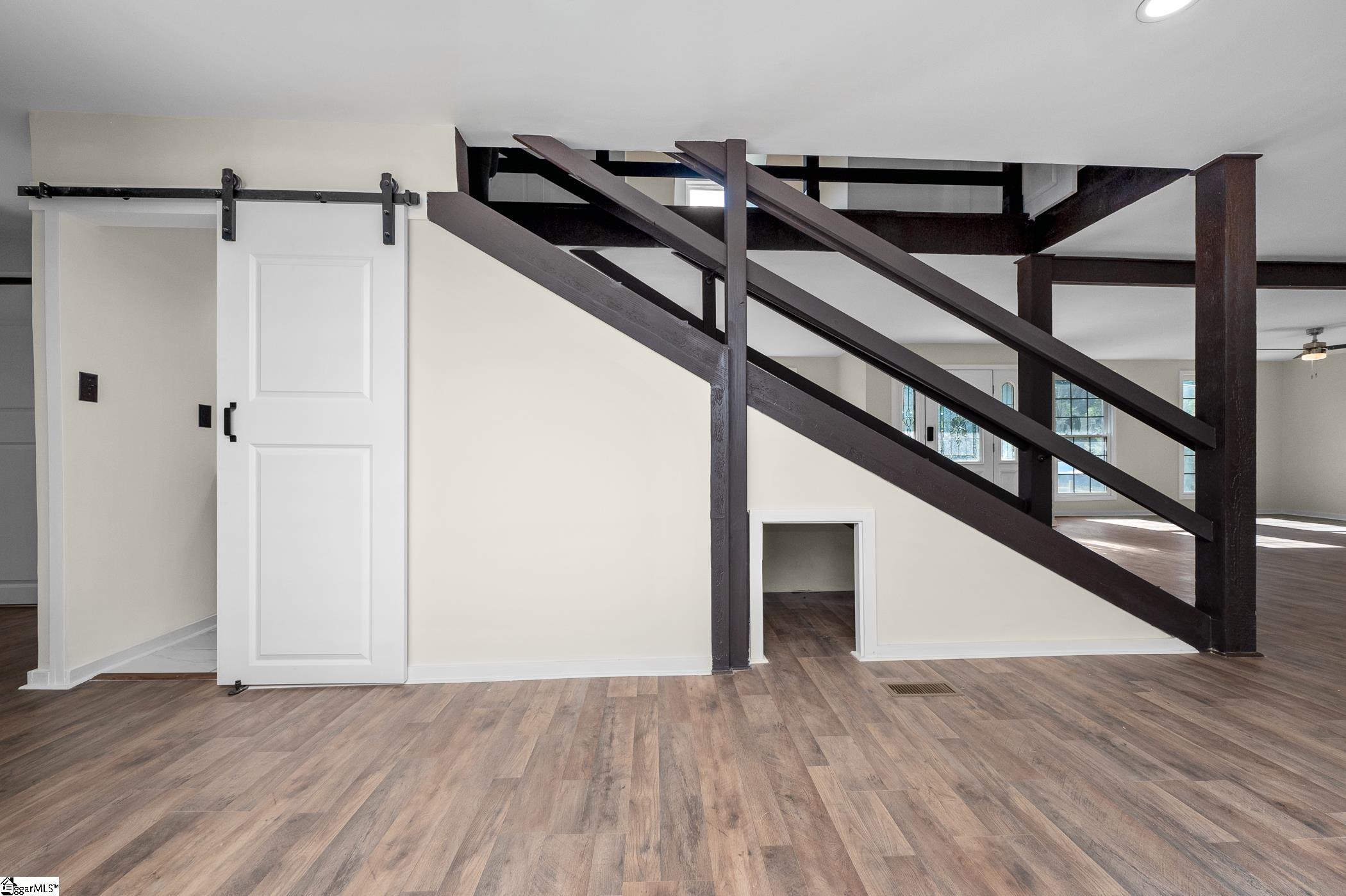 141 Agnes Drive photo 21