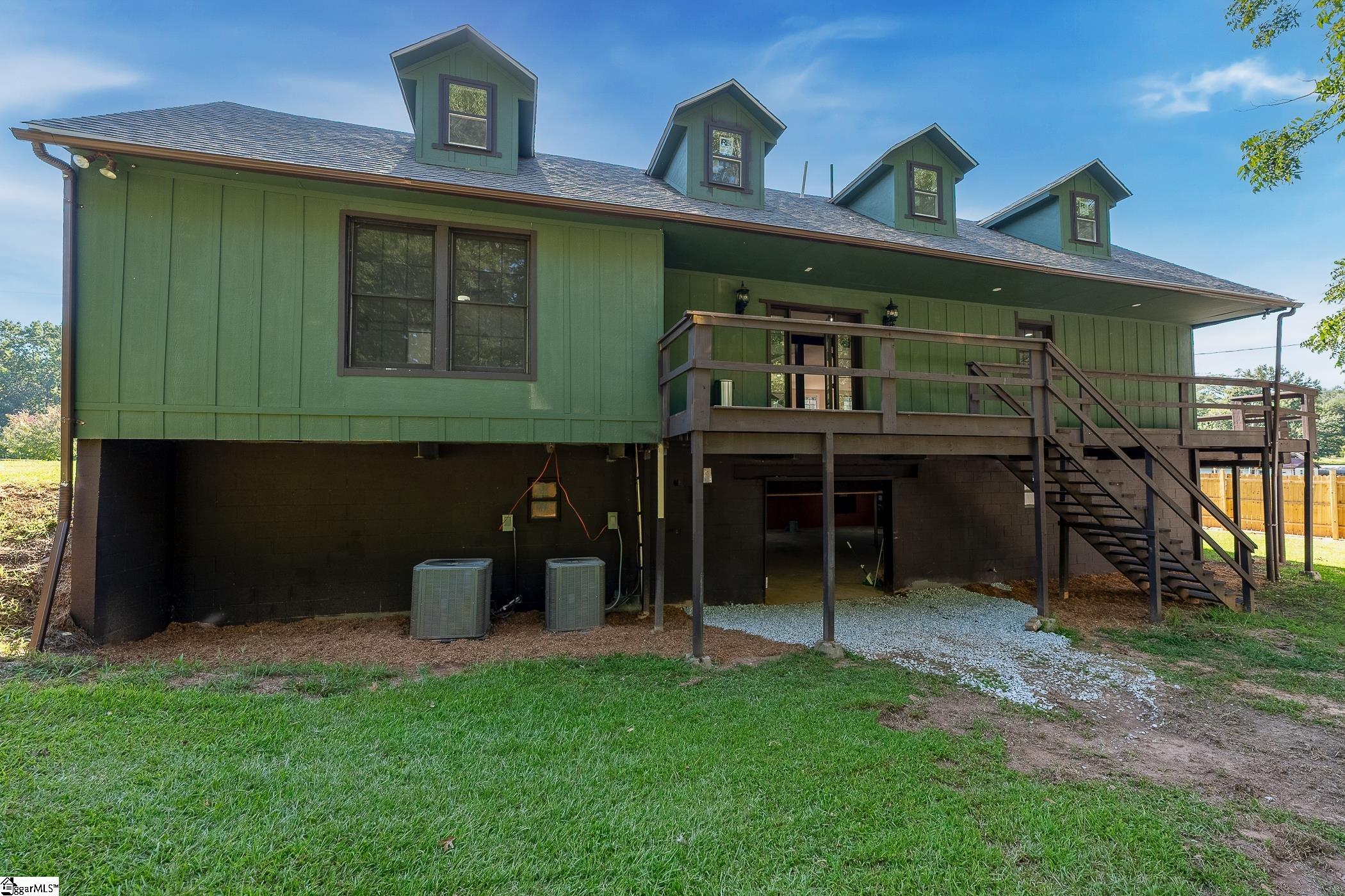 141 Agnes Drive photo 5