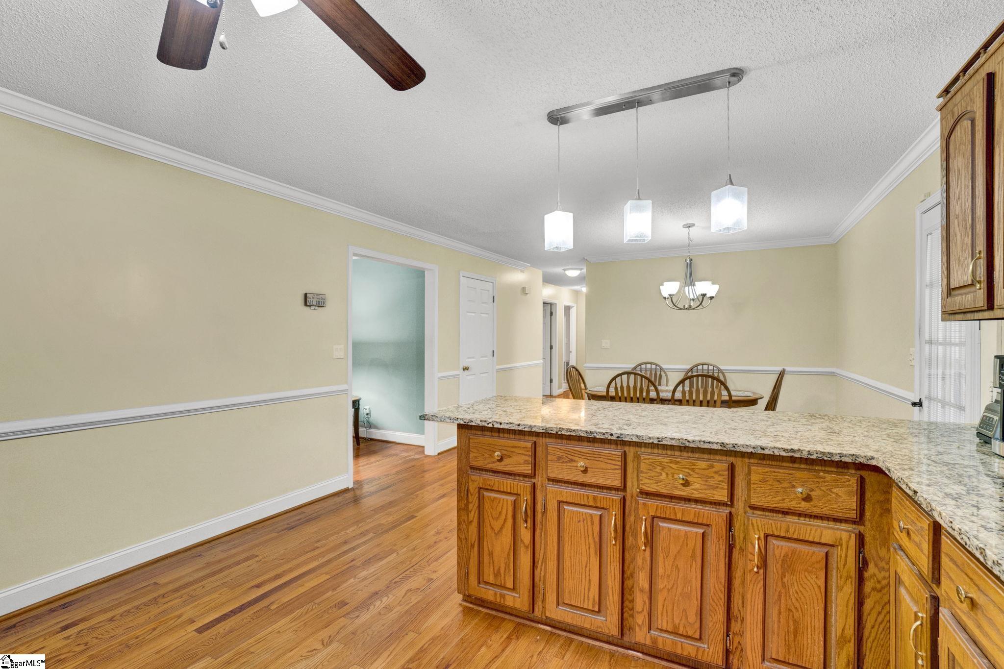 136 Amberwood Drive photo 11
