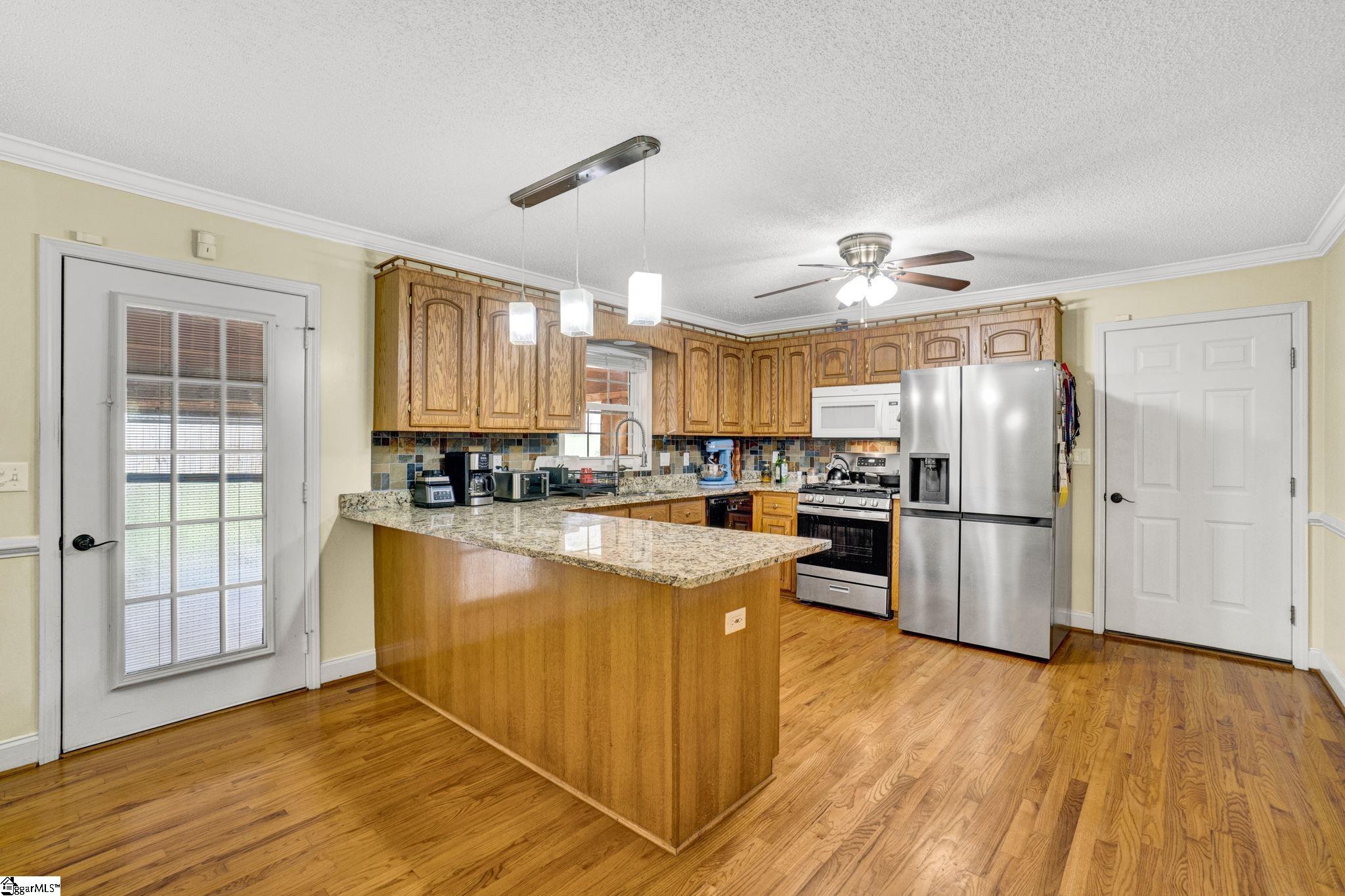 136 Amberwood Drive photo 12