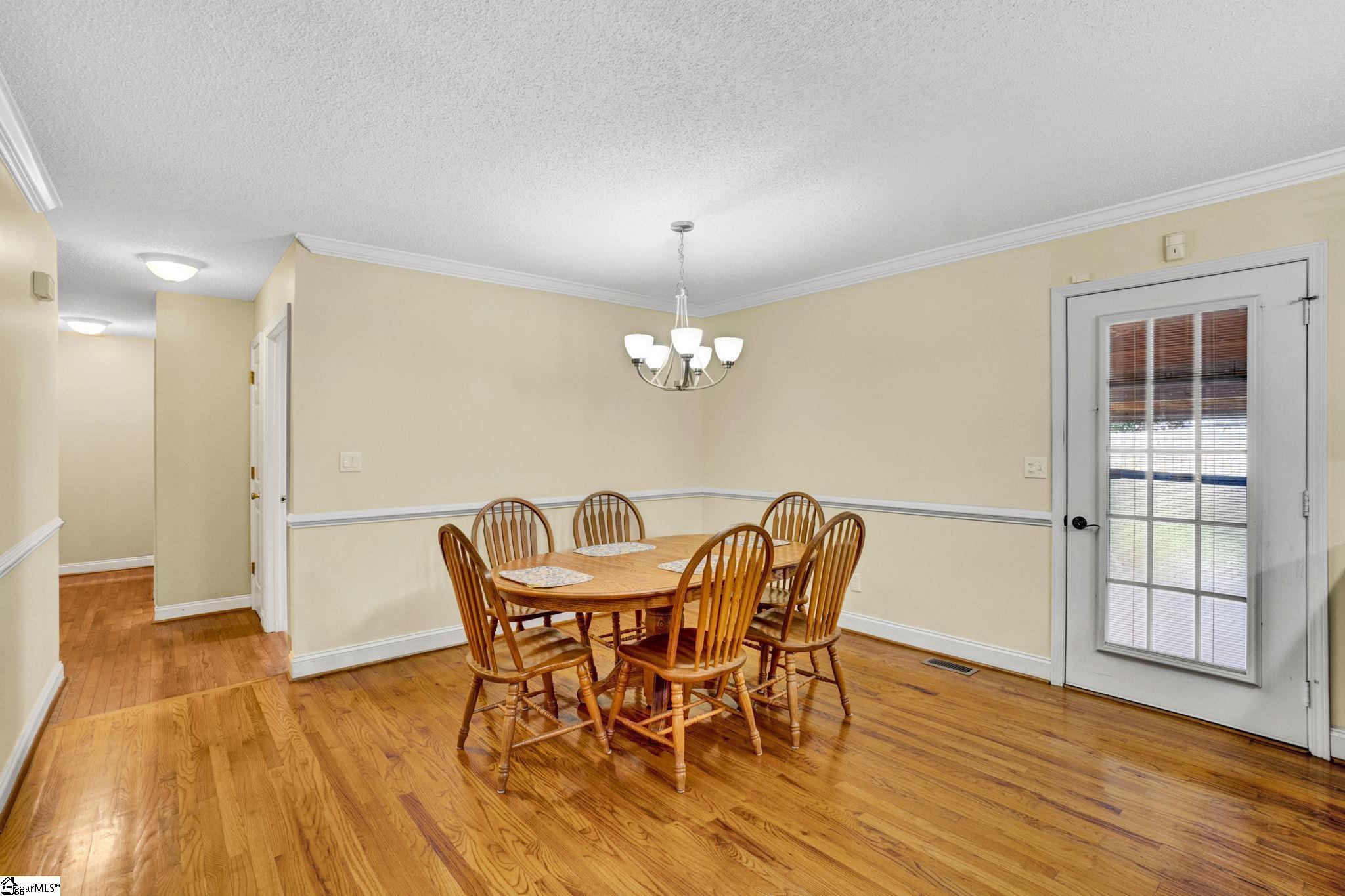 136 Amberwood Drive photo 13