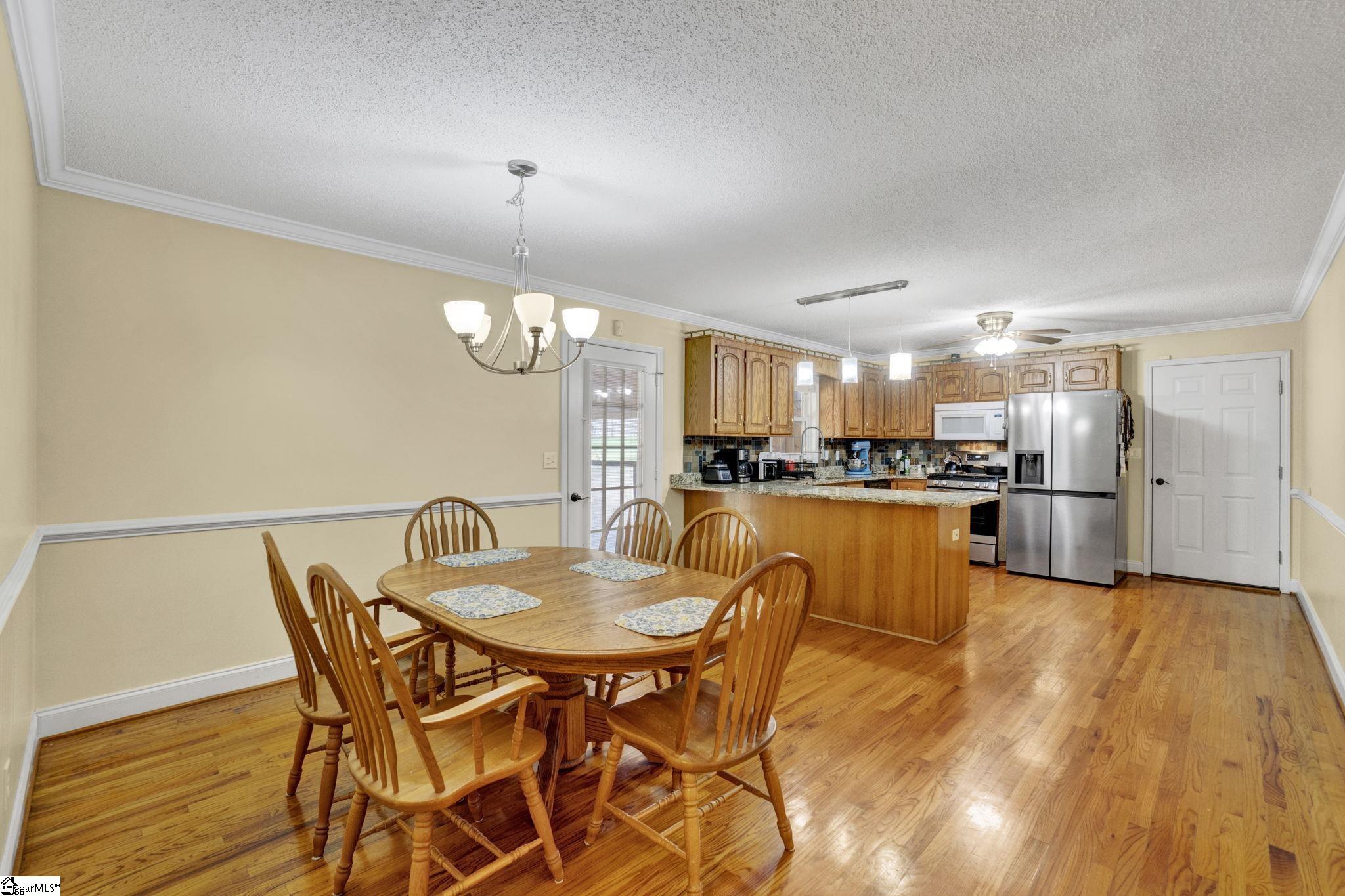 136 Amberwood Drive photo 14