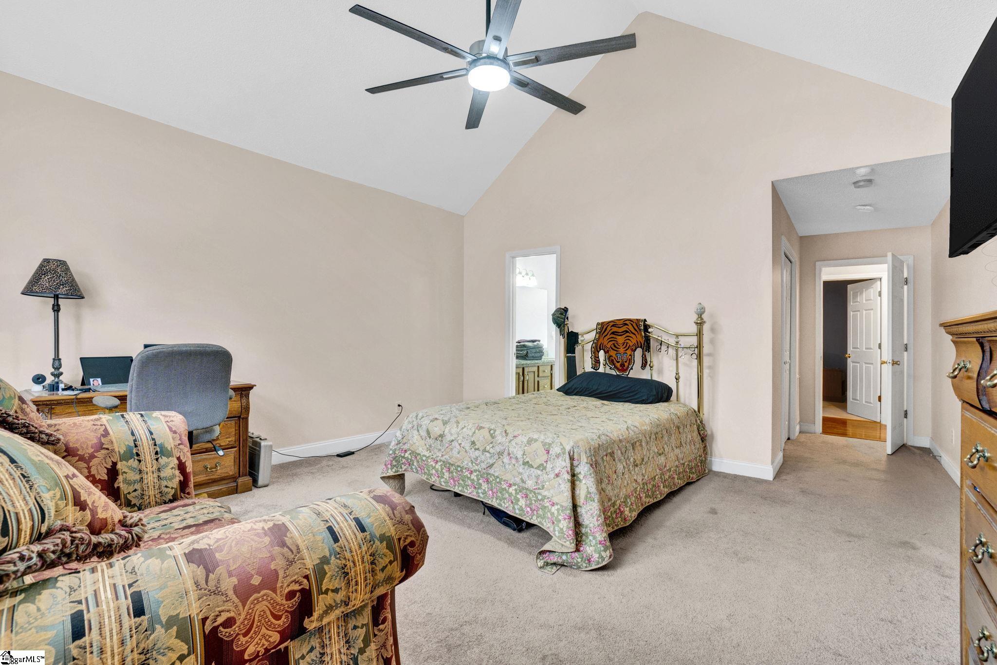 136 Amberwood Drive photo 20