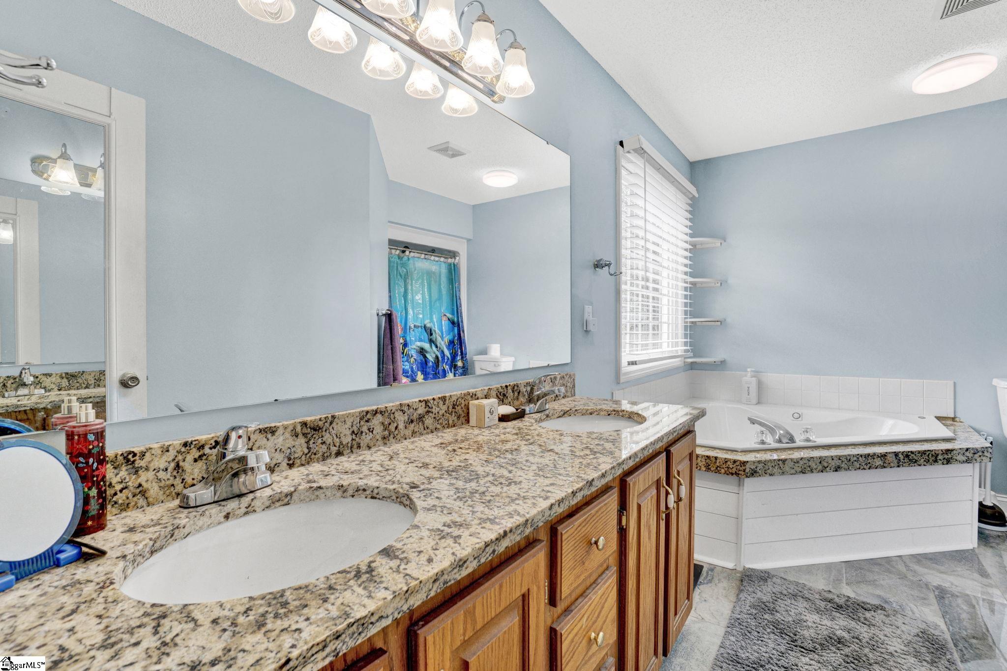 136 Amberwood Drive photo 22