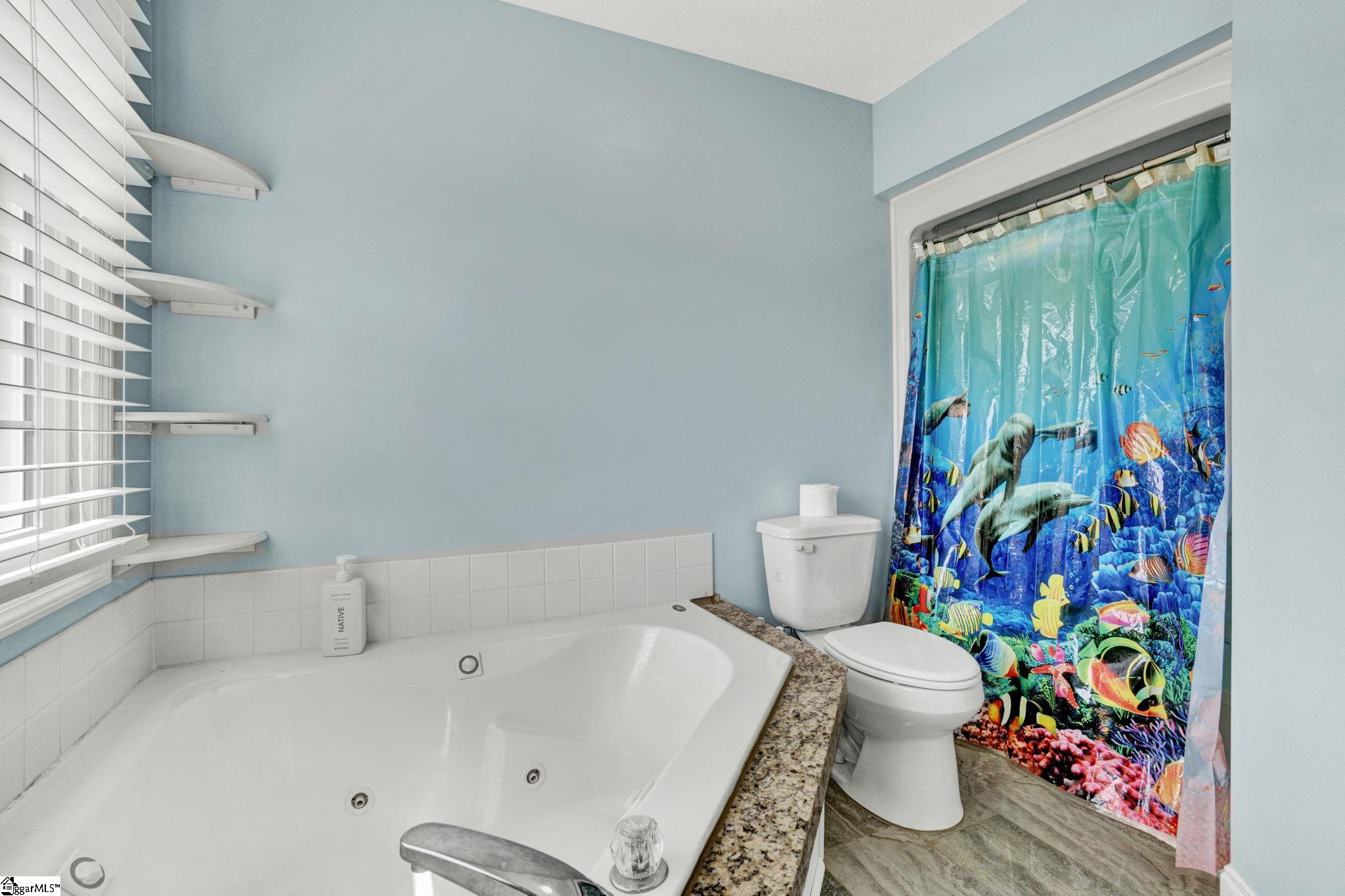 136 Amberwood Drive photo 23