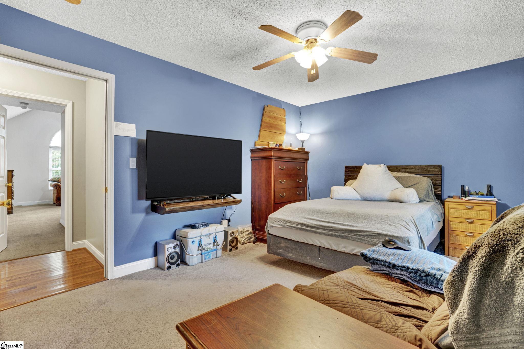 136 Amberwood Drive photo 25