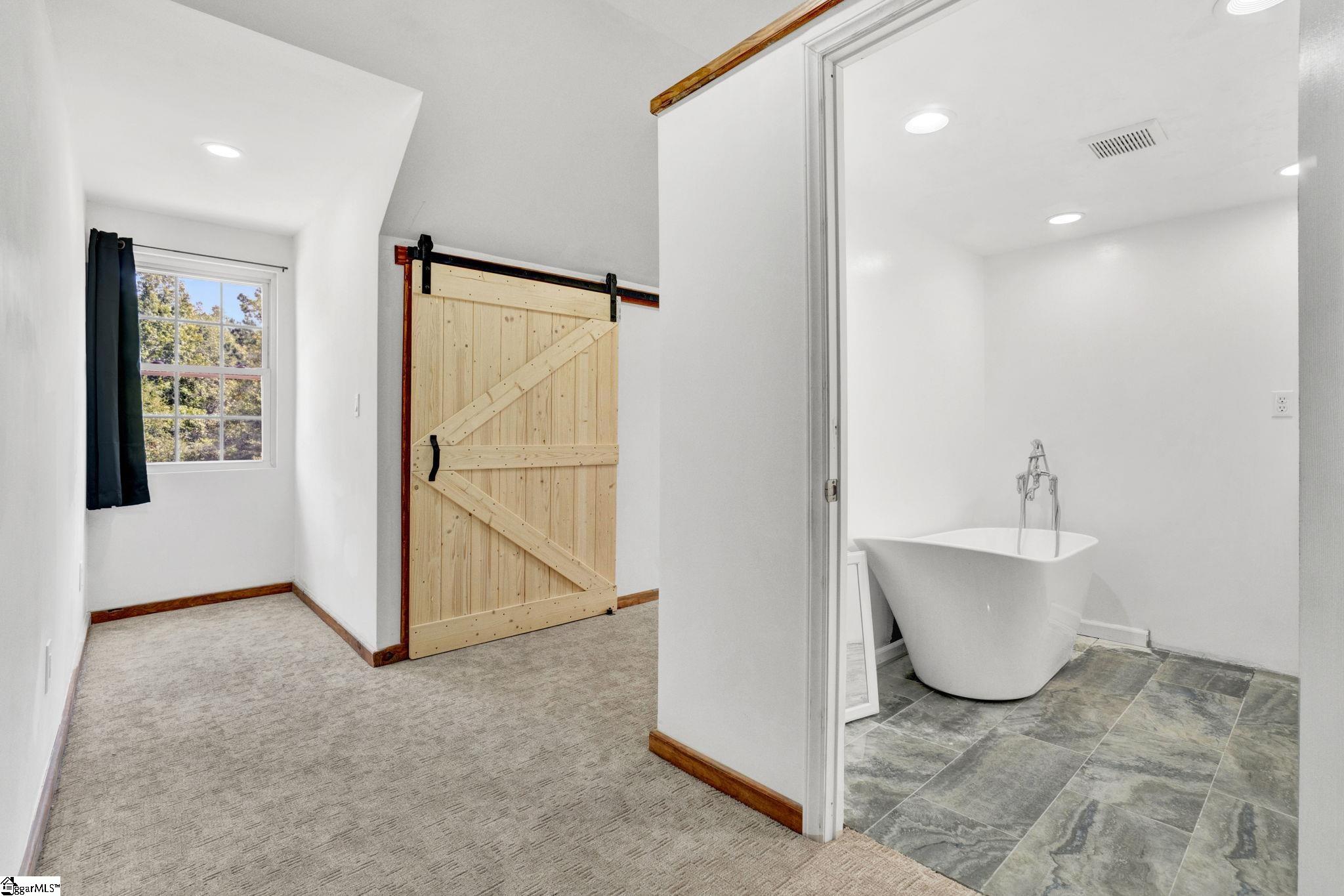 136 Amberwood Drive photo 28