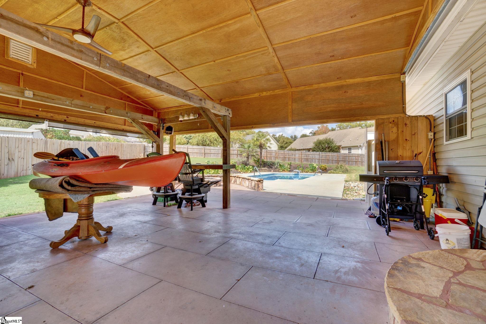 136 Amberwood Drive photo 37