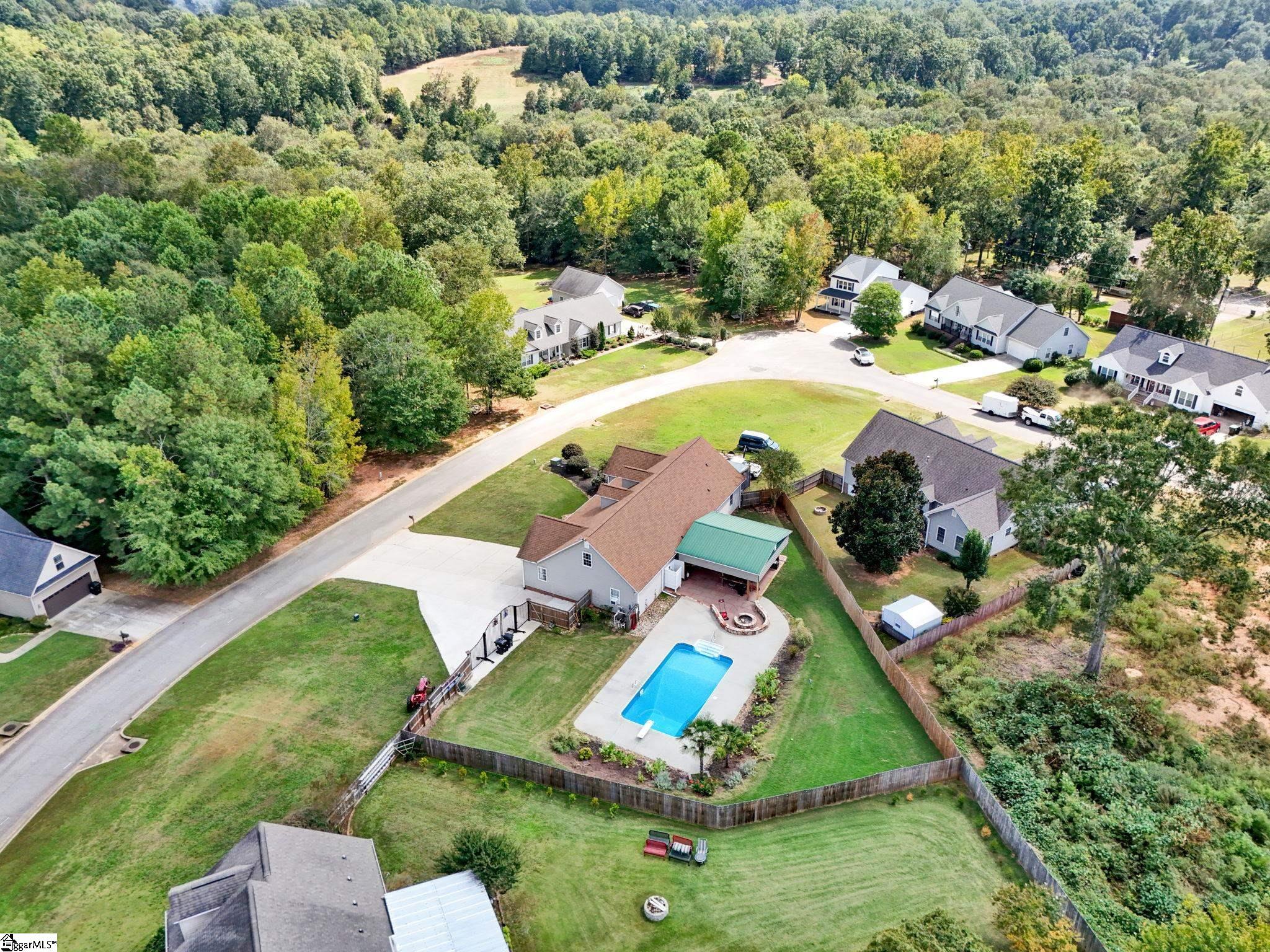136 Amberwood Drive photo 46