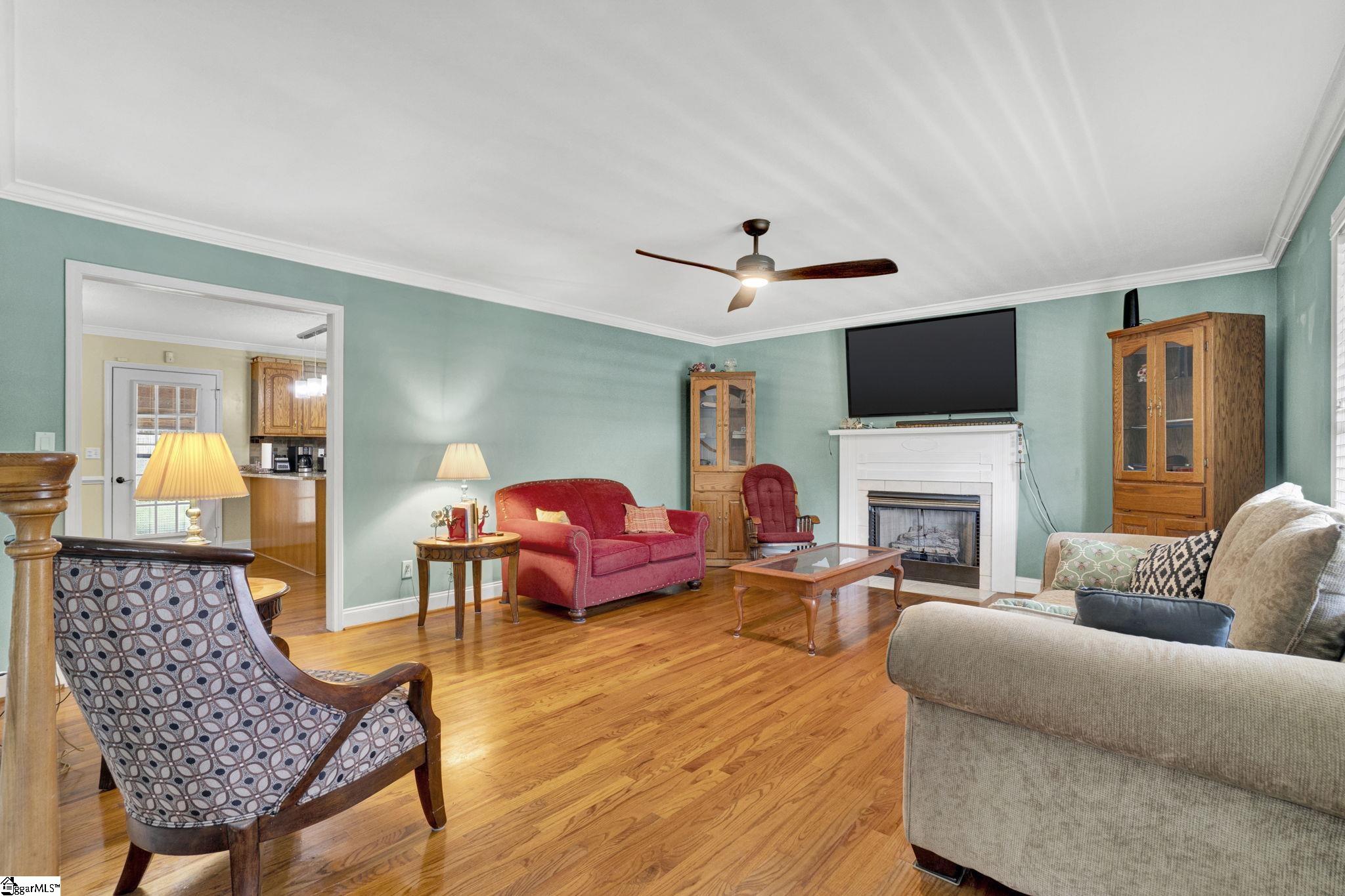 136 Amberwood Drive photo 7