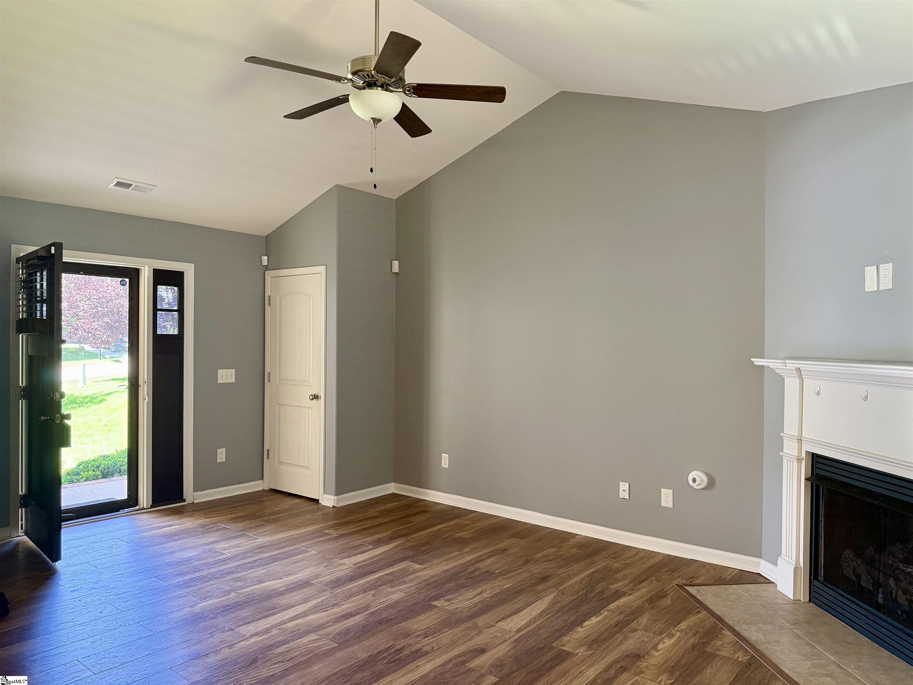 Photo 2 of Single family home for sale at 197 Tiara Ridge Ln, Duncan, SC 29334 | MLS# 1571078 | Listing updated on 2026-09-03