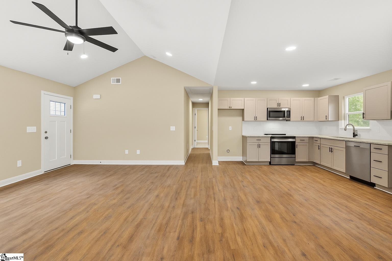 1606 S Murray Avenue Extension photo 6