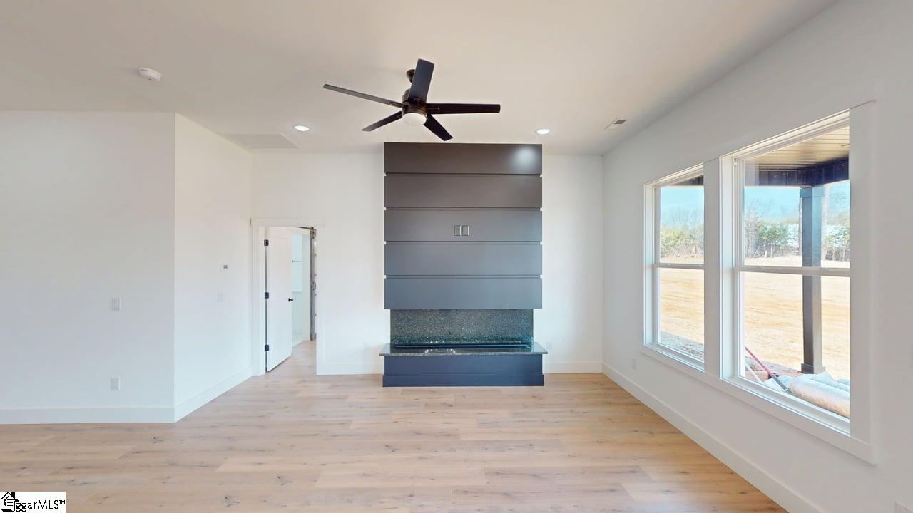 261 Ridge Road photo 9