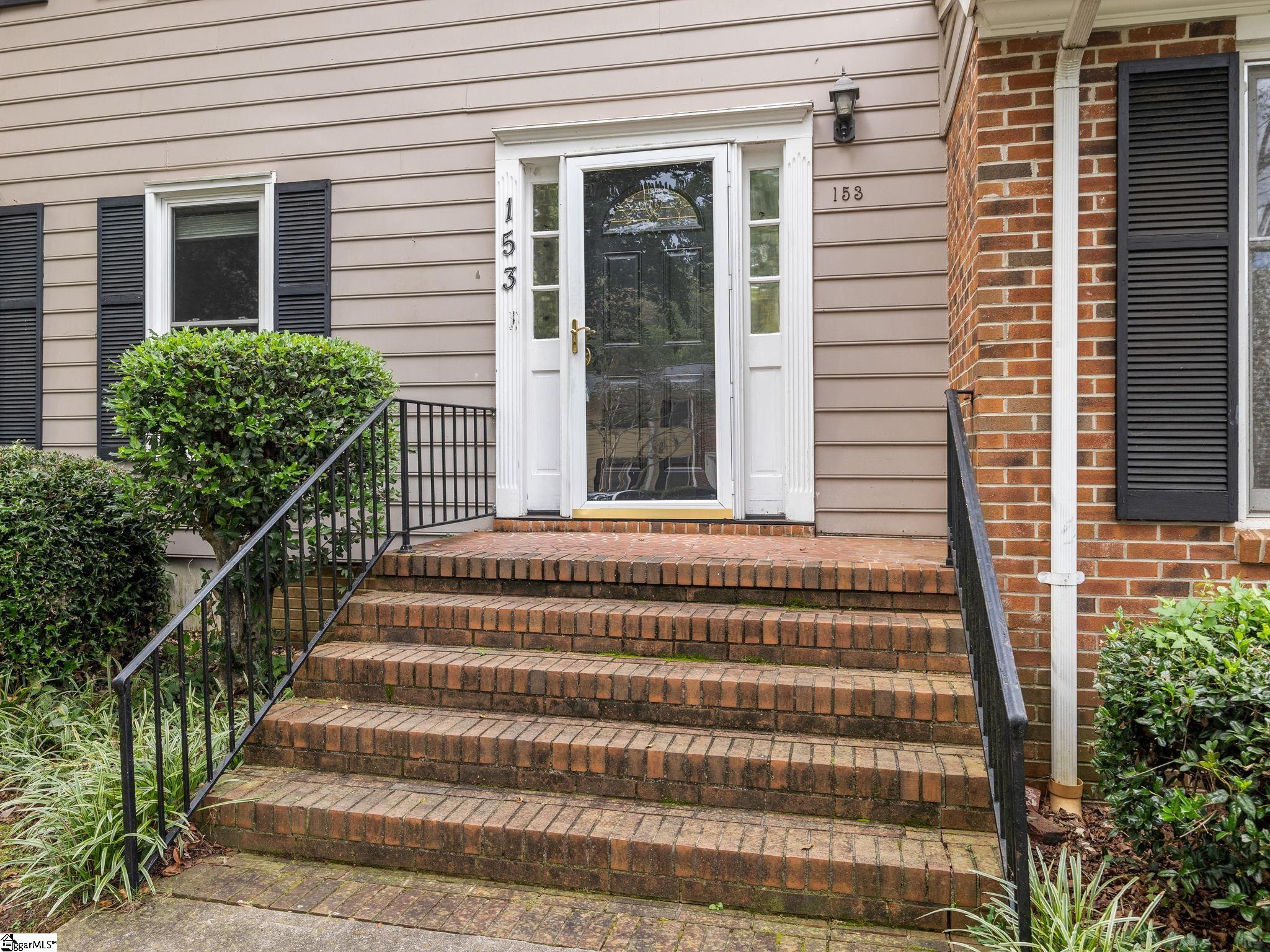 153 Highridge Drive Spartanburg, SC 29307