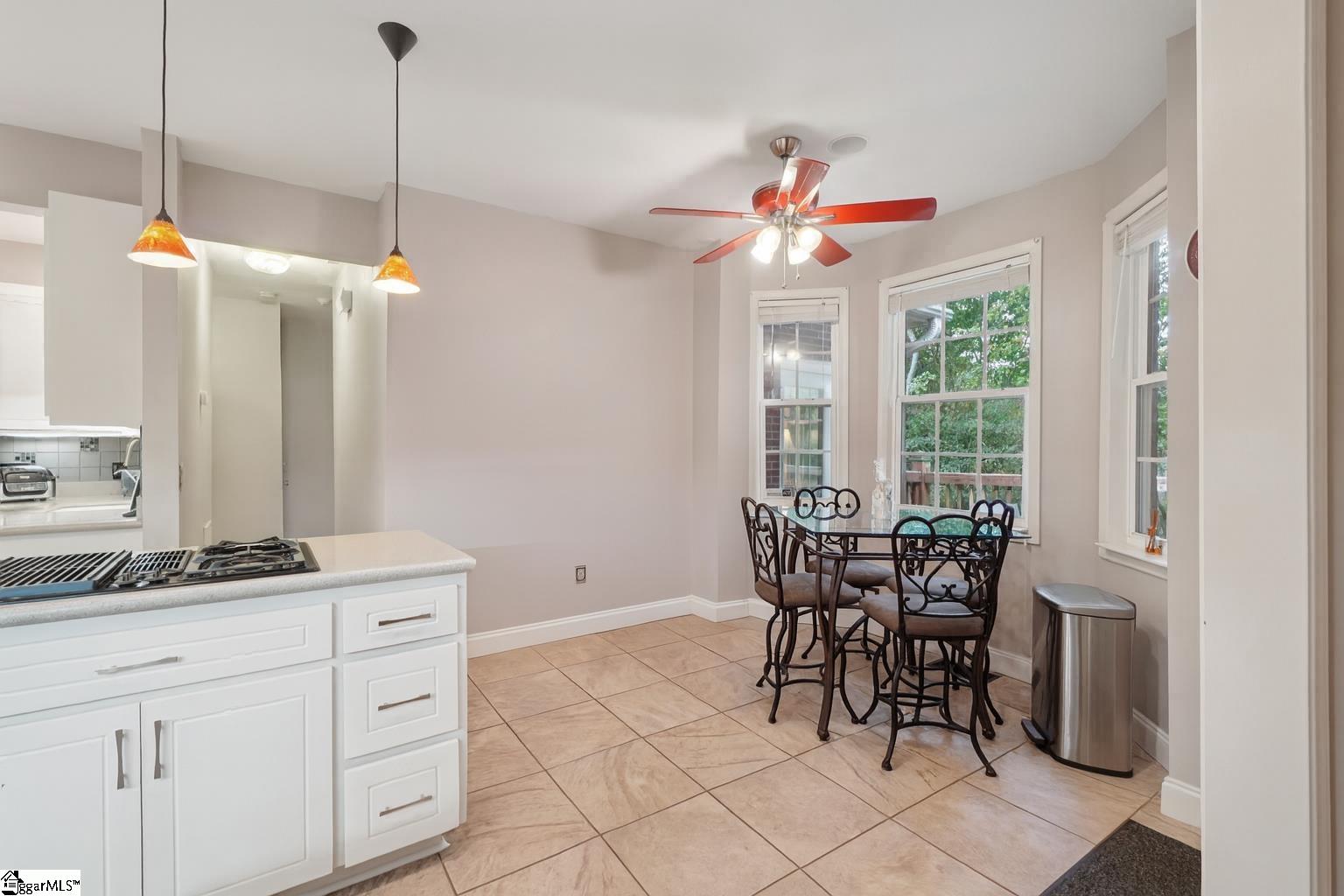 100 Paris Glen Way Greenville, SC 29609