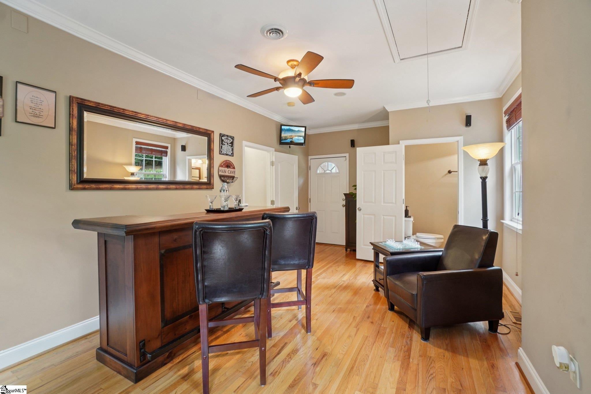 100 Paris Glen Way Greenville, SC 29609