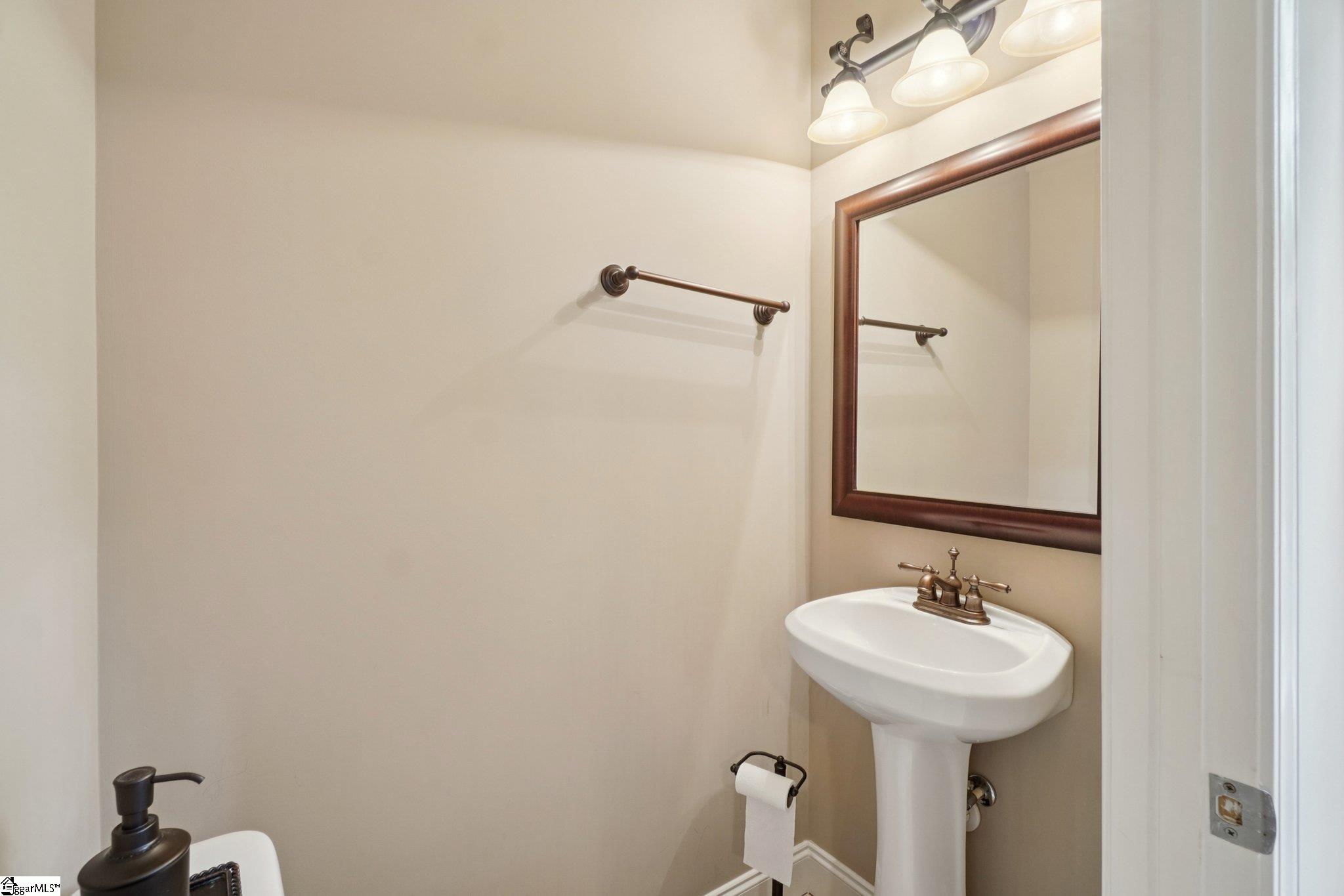 100 Paris Glen Way Greenville, SC 29609