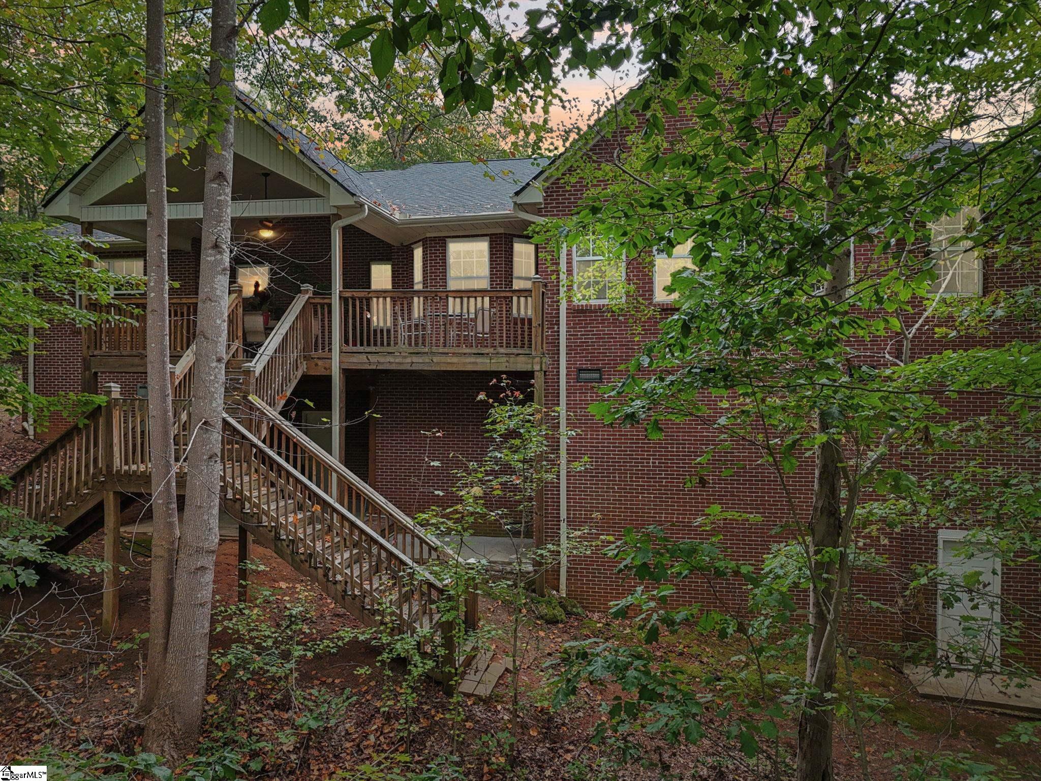 100 Paris Glen Way Greenville, SC 29609