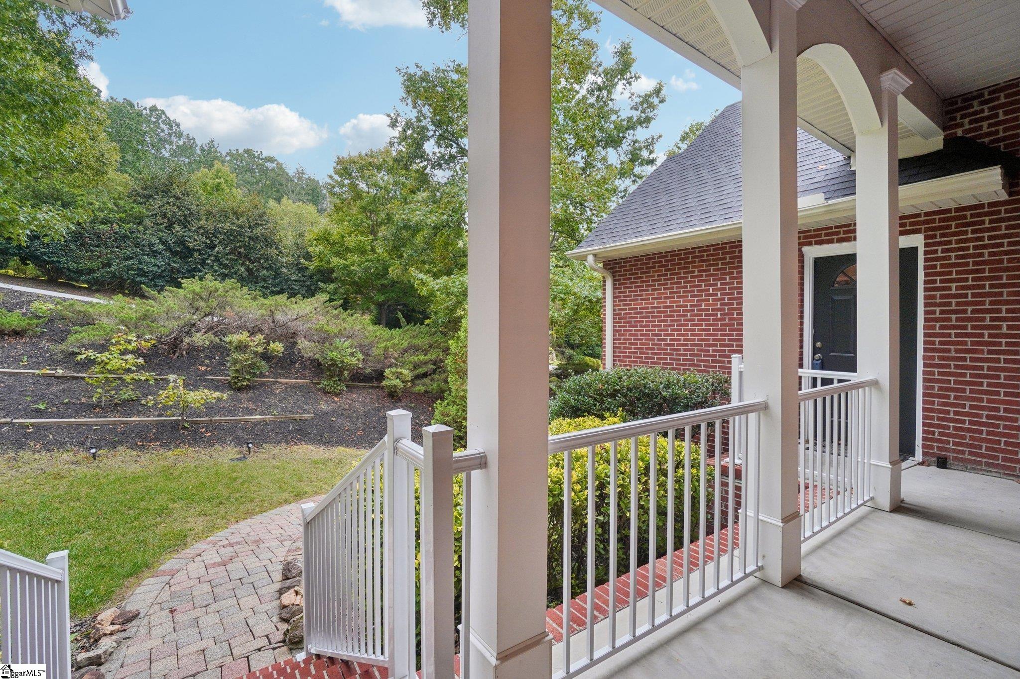 100 Paris Glen Way Greenville, SC 29609