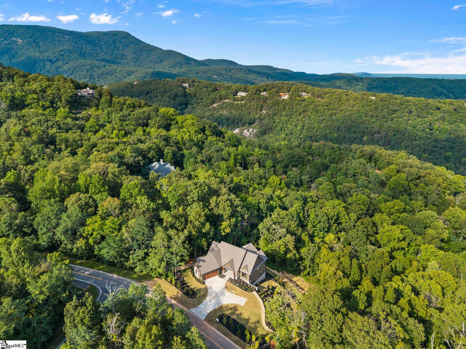 Photo 3 of Single family home for sale at 811 Raven Rd, Landrum, SC 29356 | MLS# 1571763 | Listing updated on 2026-09-16