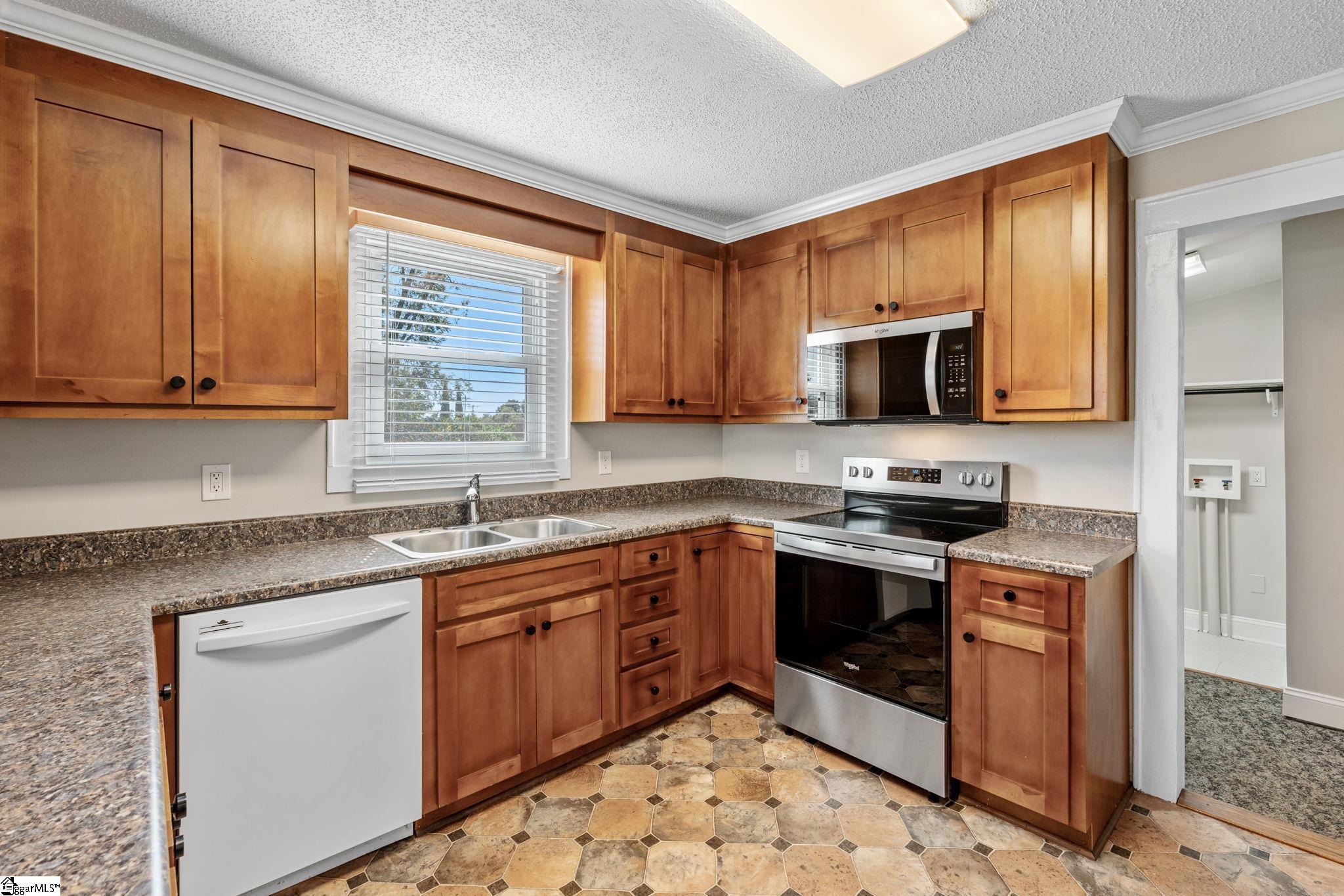 401 Gordon Street Greenville, SC 29611