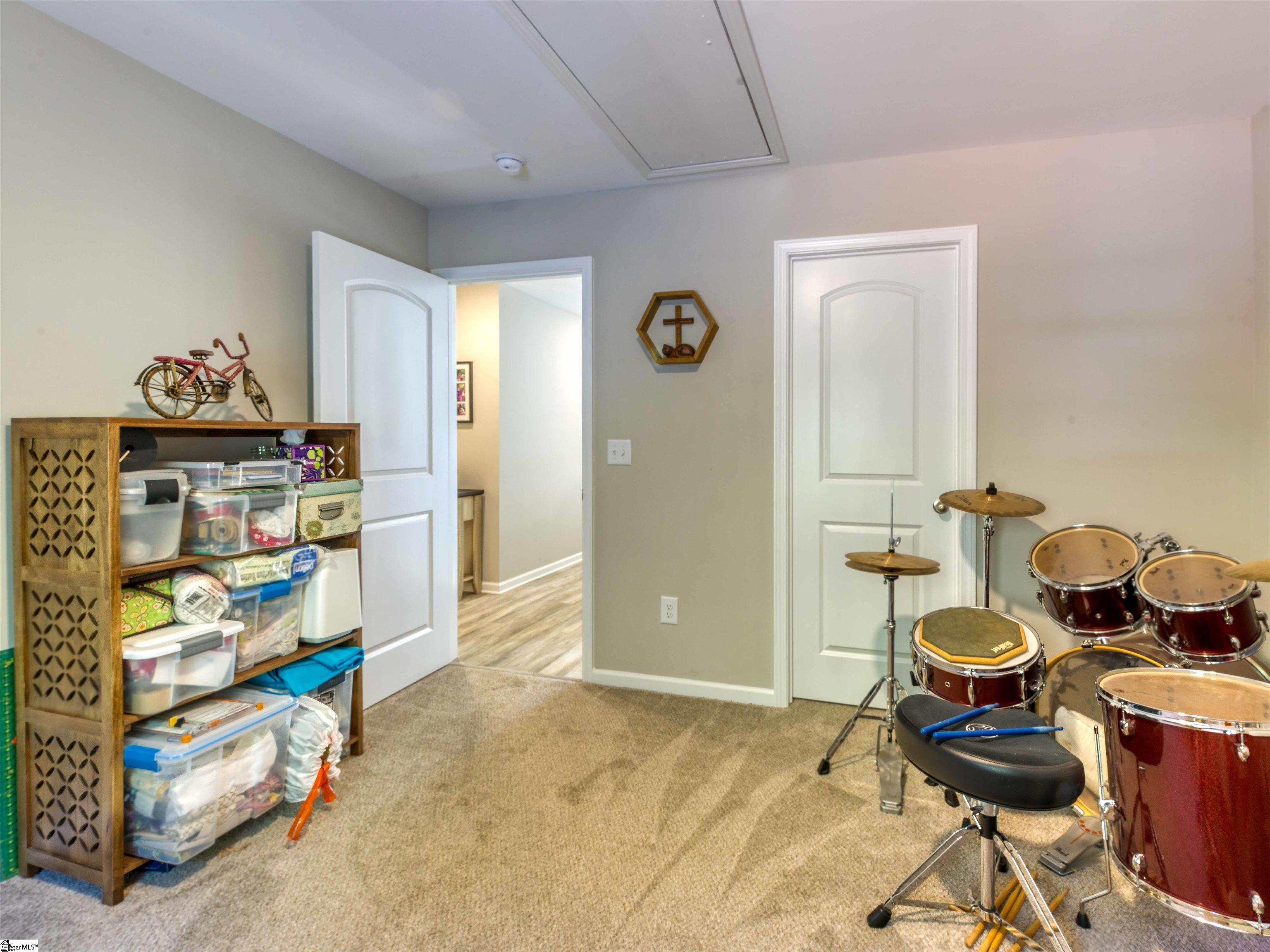 109 Quiet Way photo 12