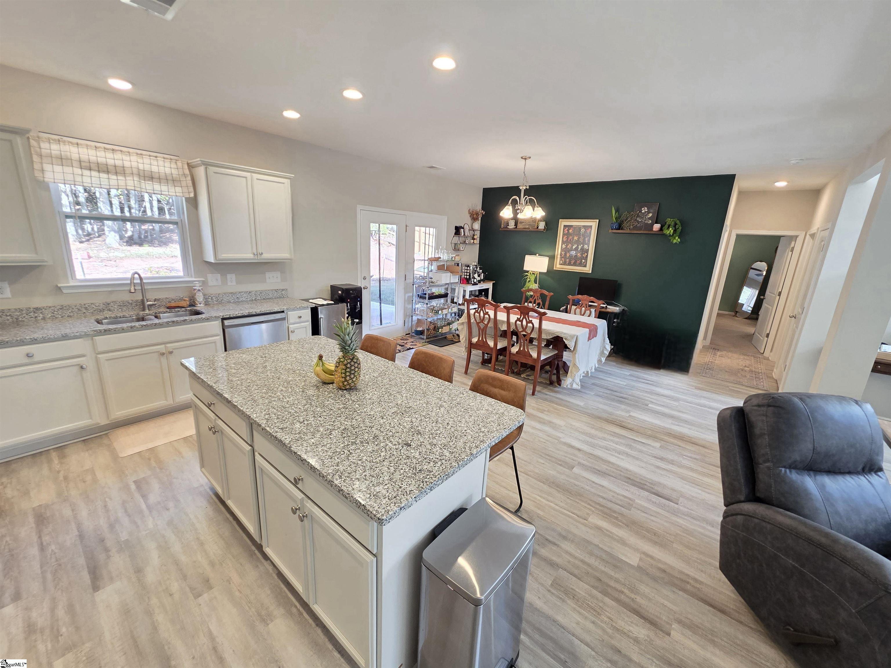 109 Quiet Way photo 5