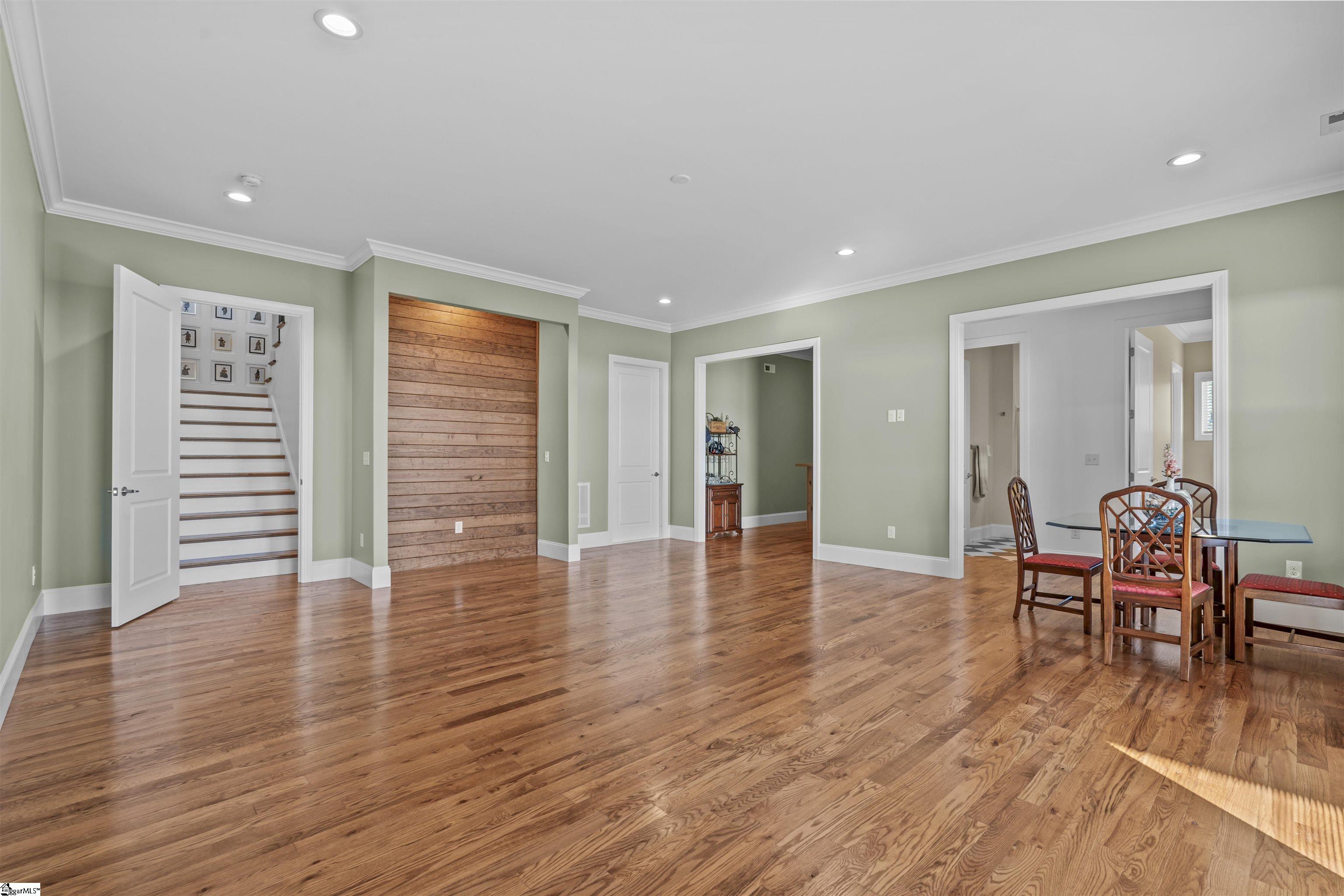 19 Tropicana Court Greenville, SC 29609