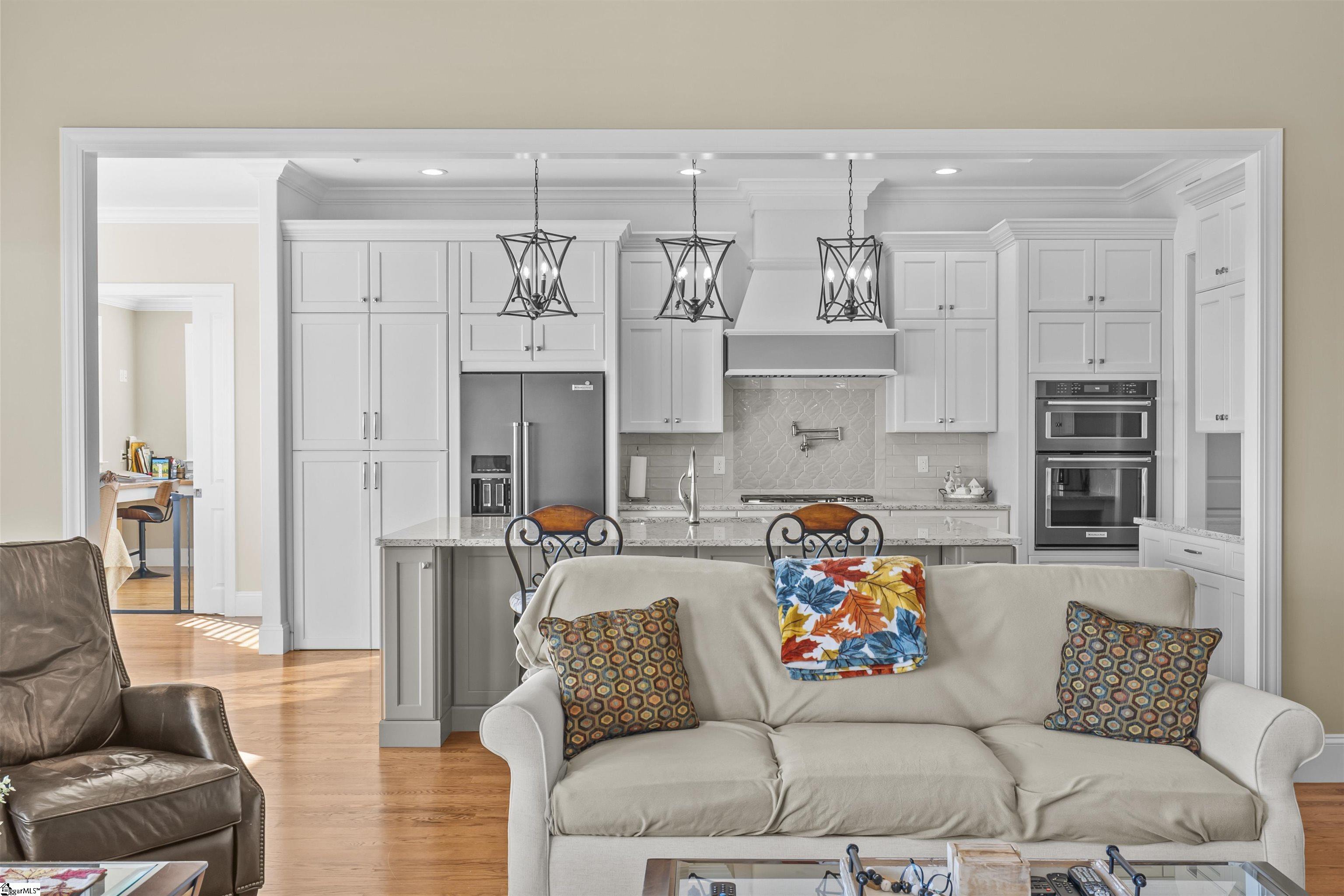 19 Tropicana Court Greenville, SC 29609