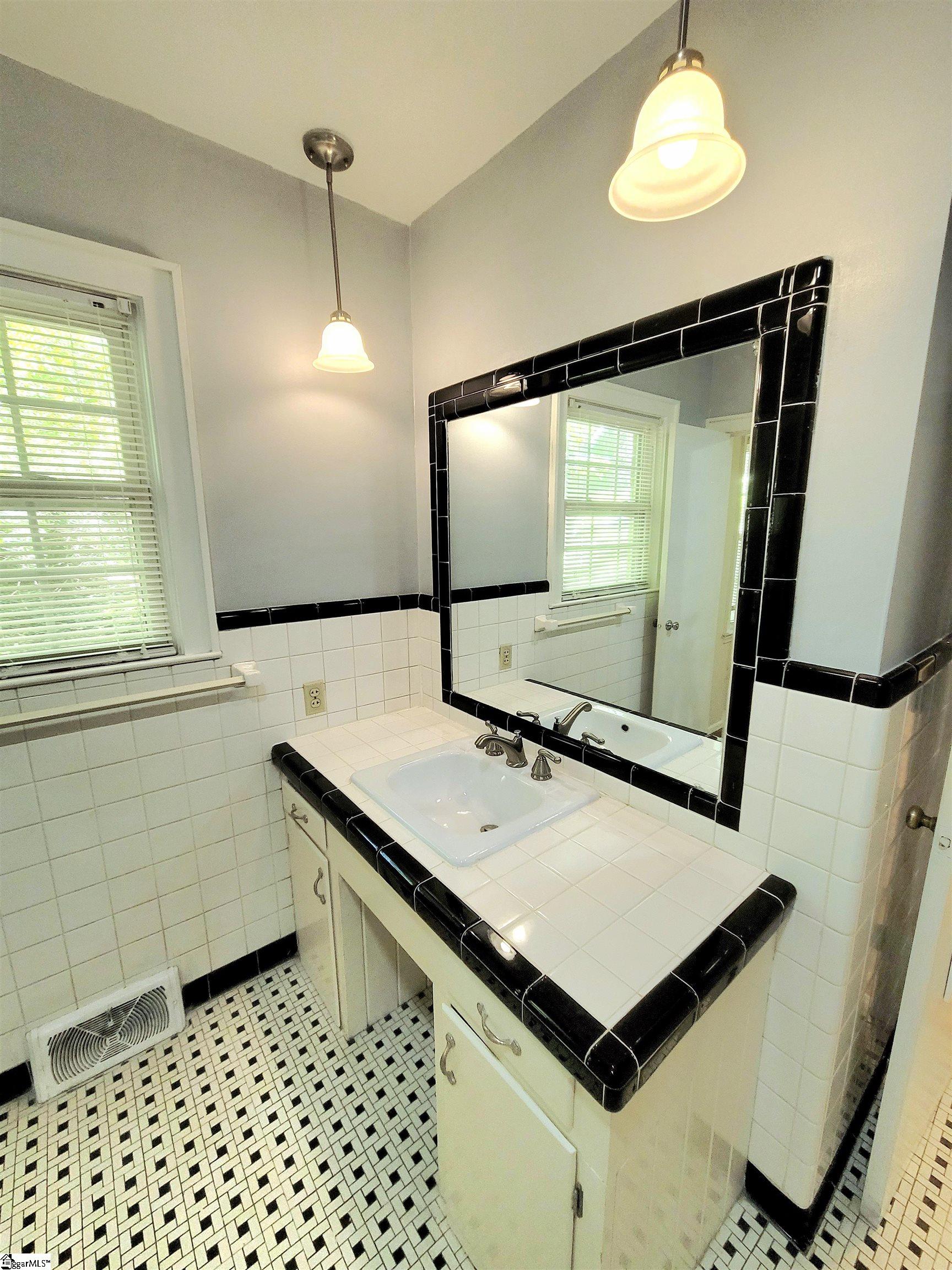 303 Tanglewood Drive Anderson, SC 29621