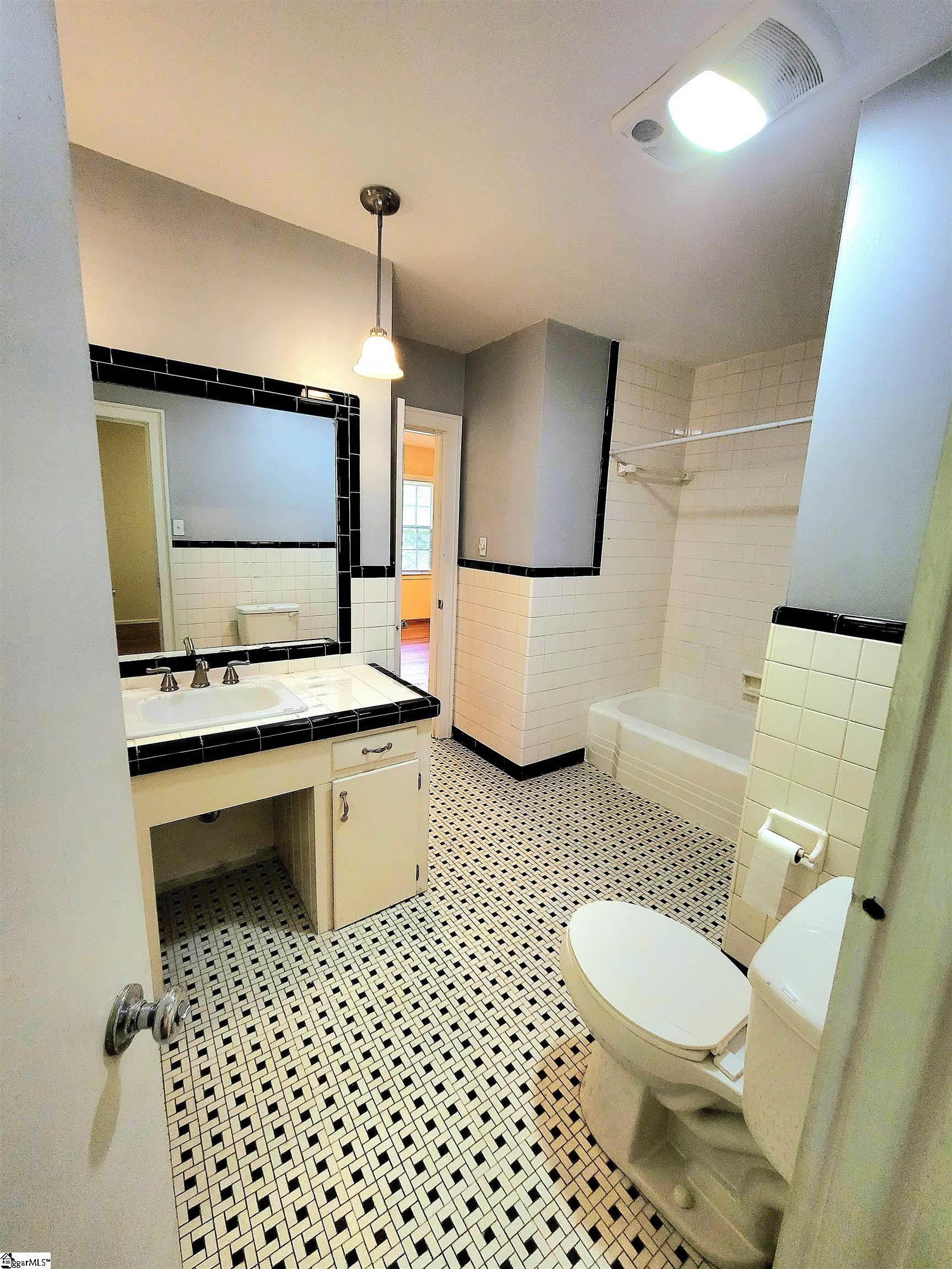 303 Tanglewood Drive Anderson, SC 29621