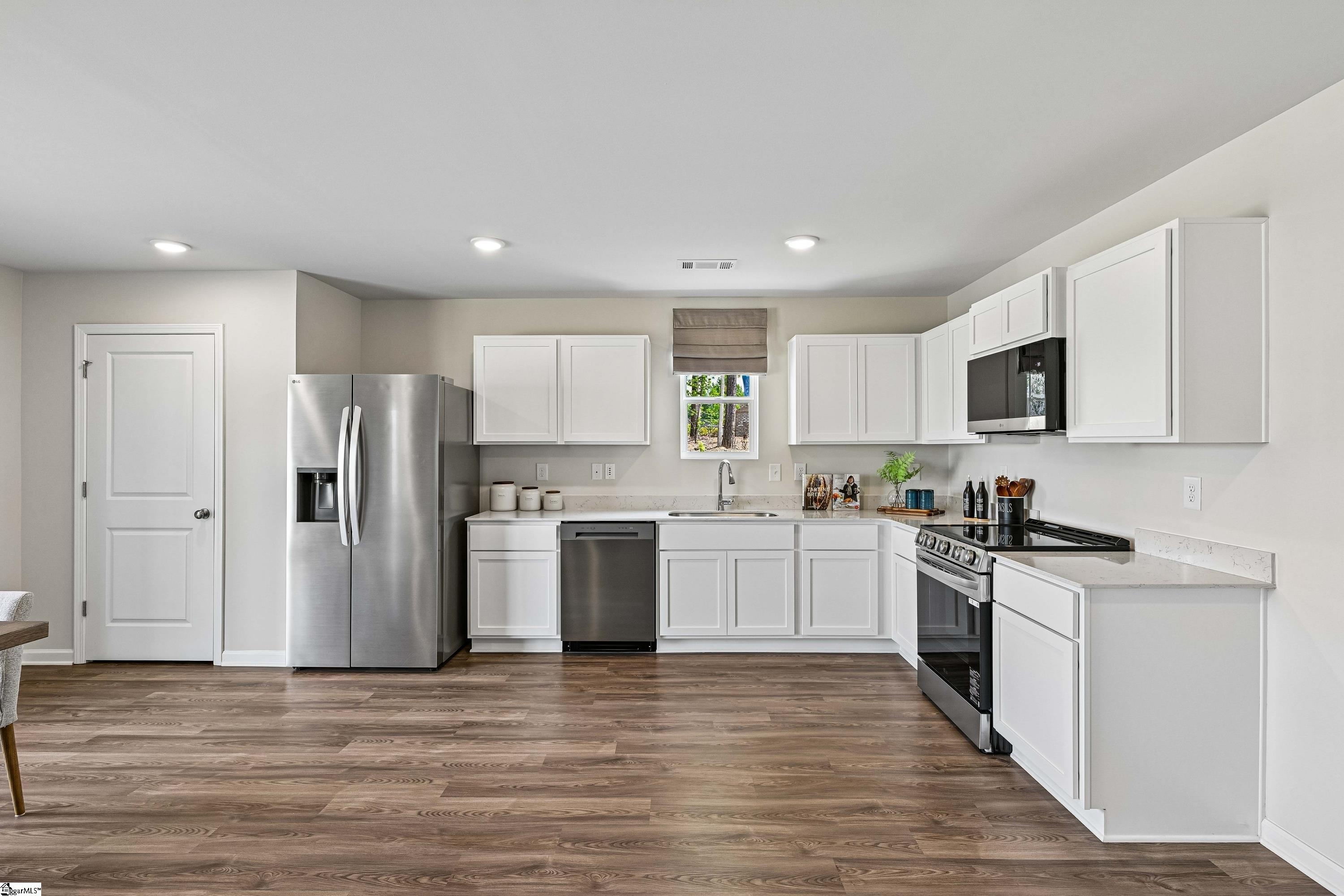 Photo 4 of Single family home for sale at 515 Tomlin Trl, Spartanburg, SC 29301 | MLS# 1574264 | Listing updated on 2026-10-08