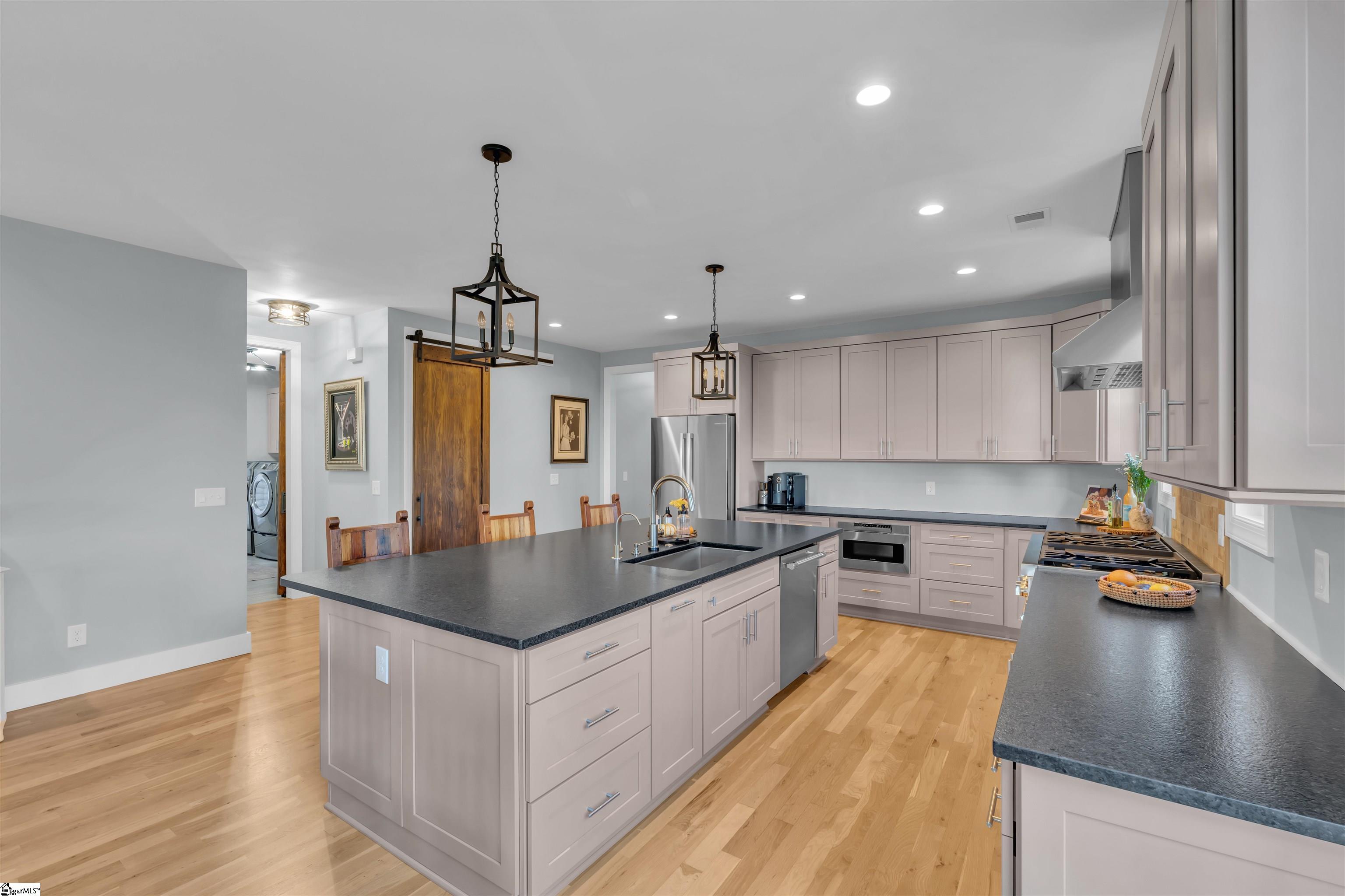 208 Mountain Edge Court Greenville, SC 29609