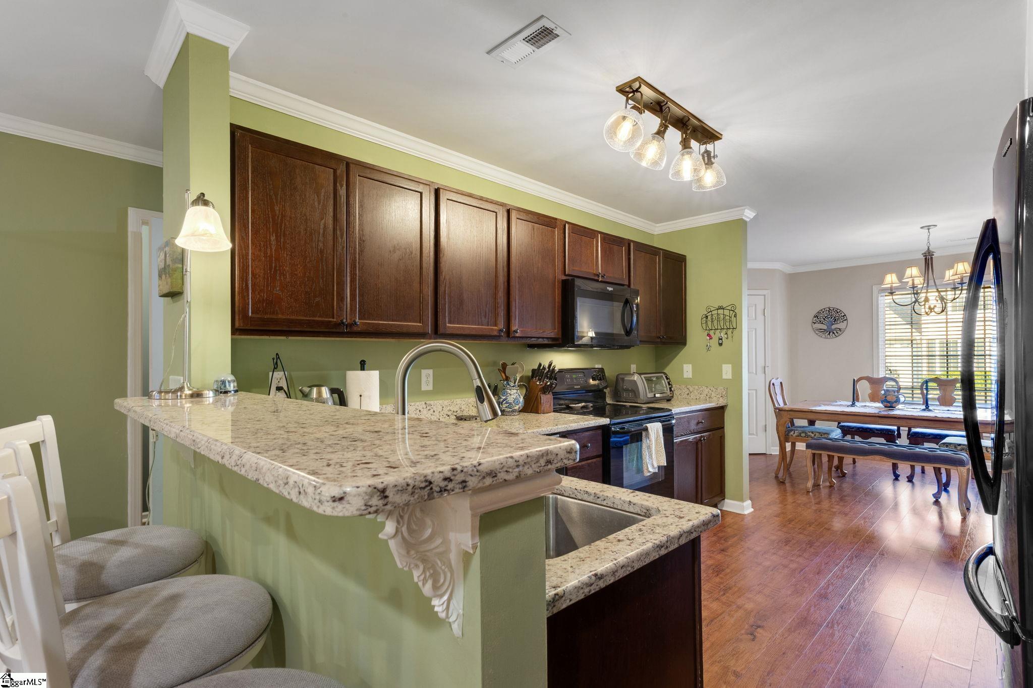1124 E Lee Road Taylors, SC 29687-3318