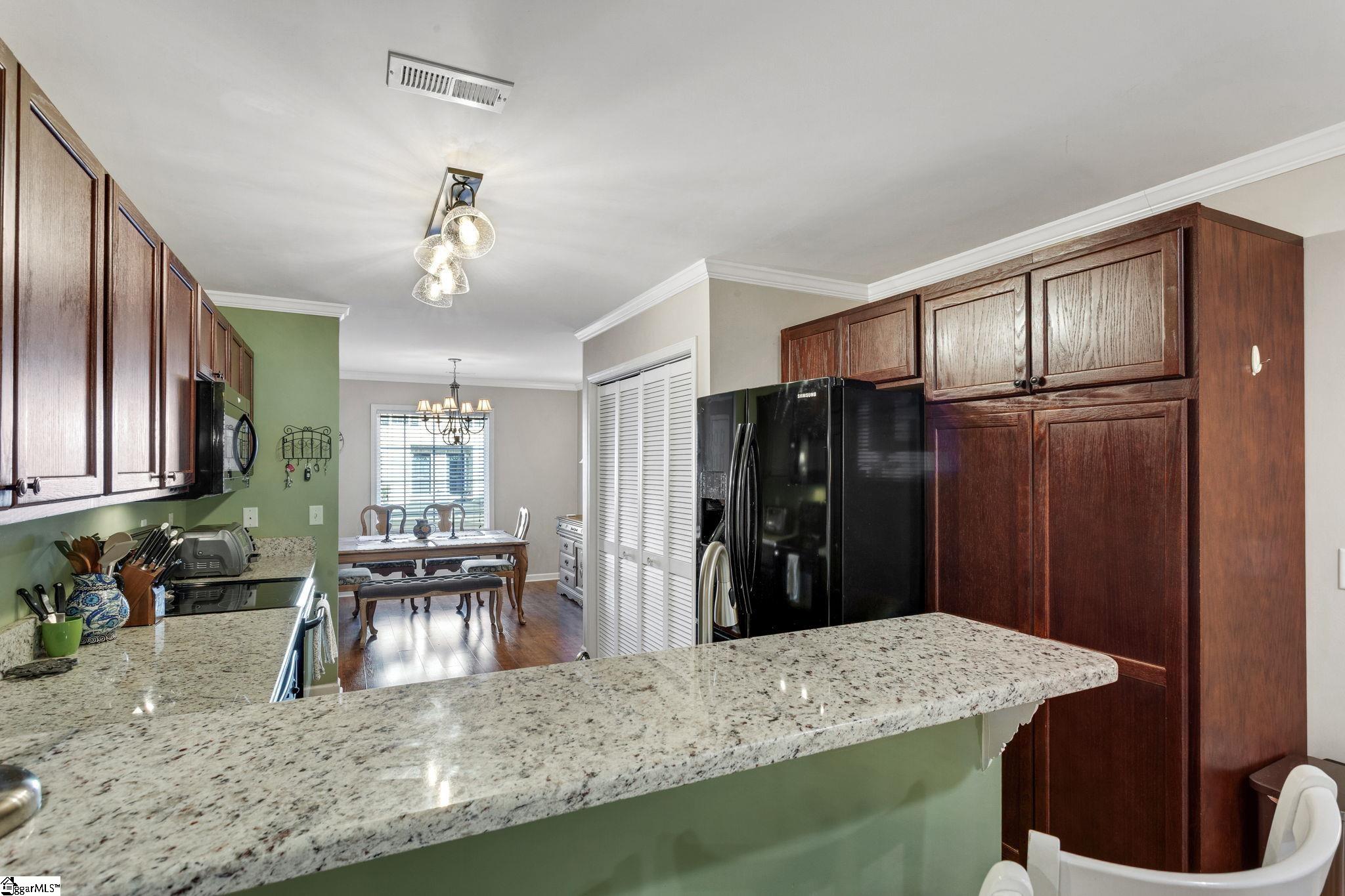 1124 E Lee Road Taylors, SC 29687-3318