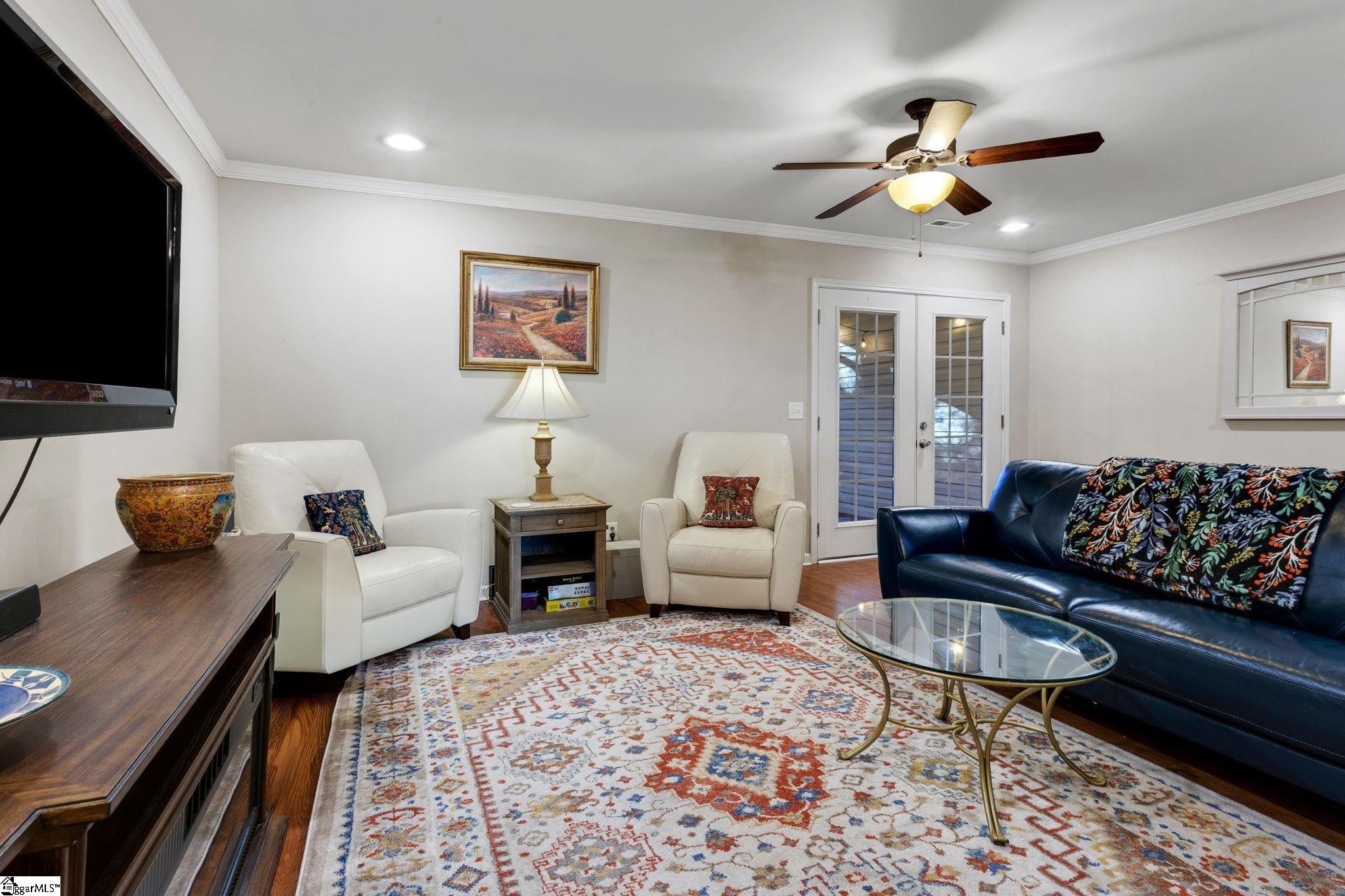 1124 E Lee Road Taylors, SC 29687-3318
