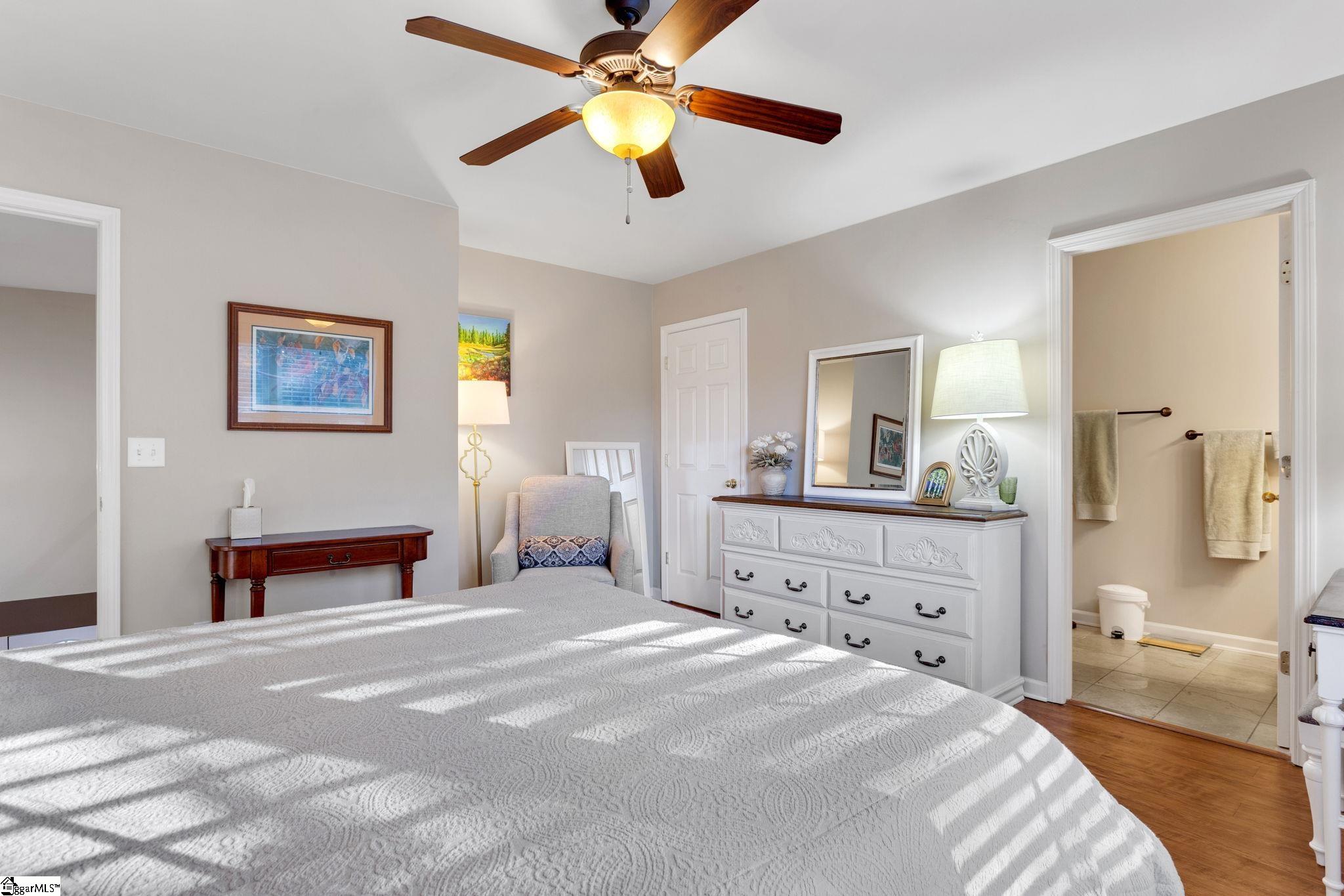 1124 E Lee Road Taylors, SC 29687-3318