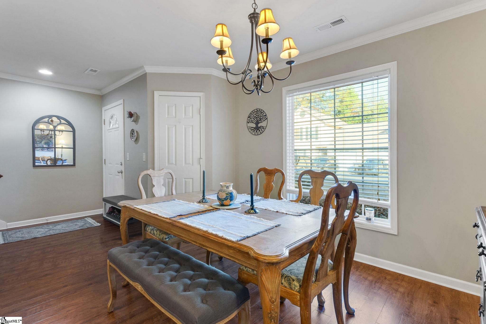 1124 E Lee Road Taylors, SC 29687-3318