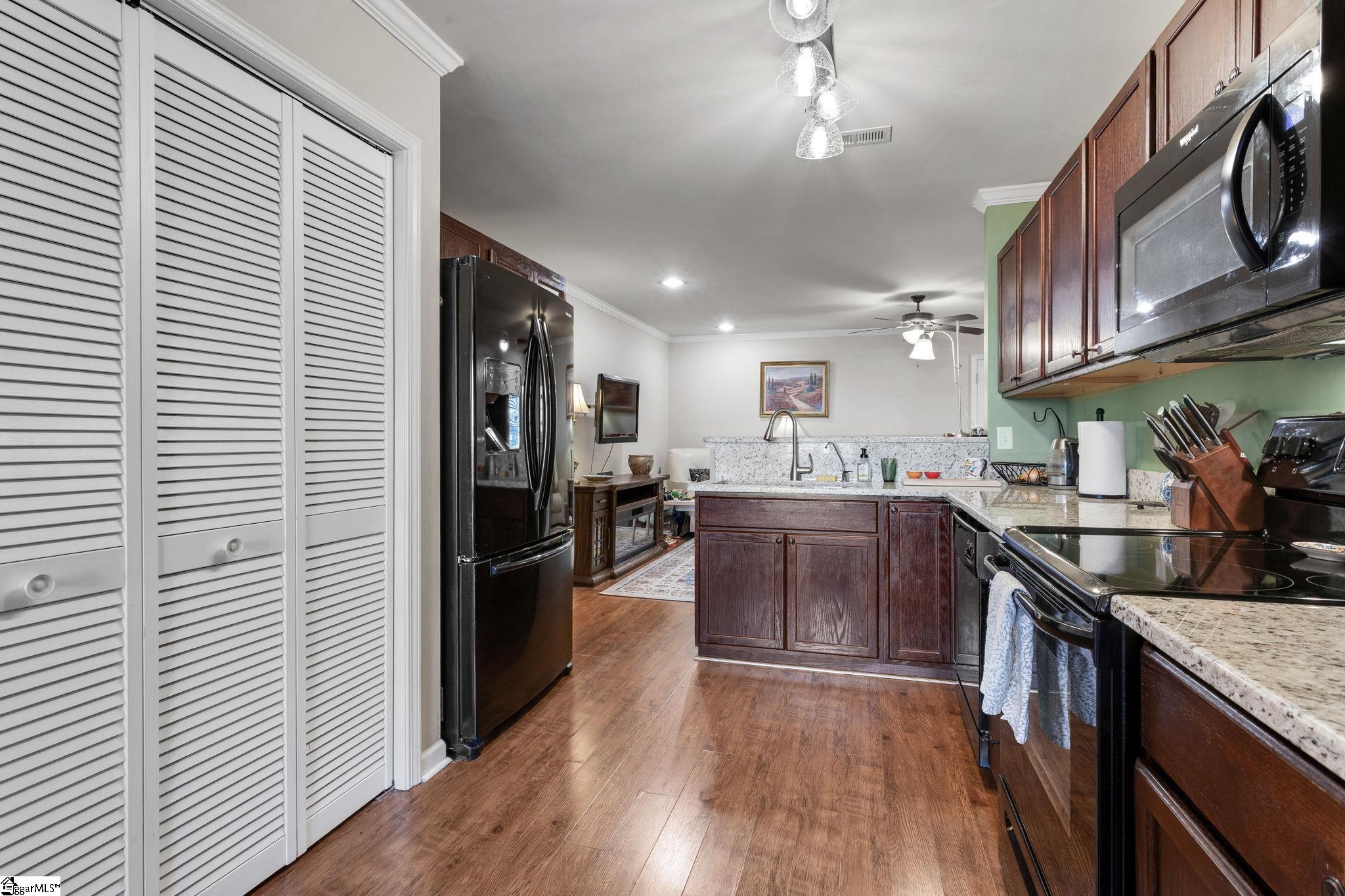 1124 E Lee Road Taylors, SC 29687-3318