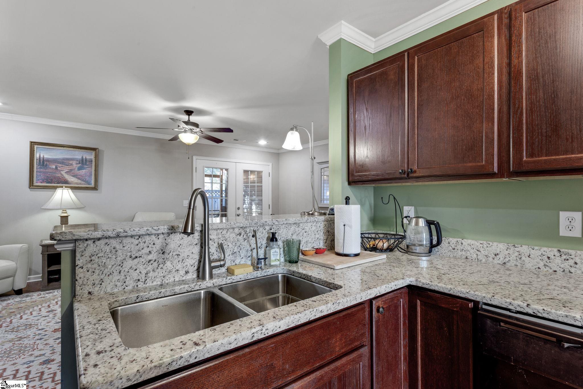 1124 E Lee Road Taylors, SC 29687-3318
