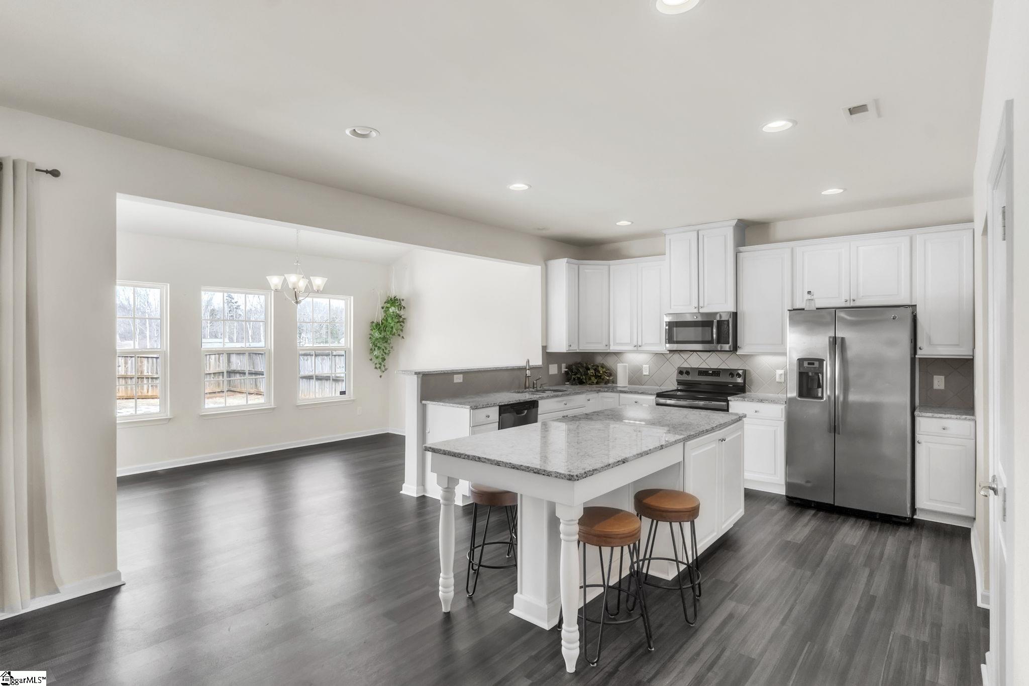 328 Bucklebury Road photo 13