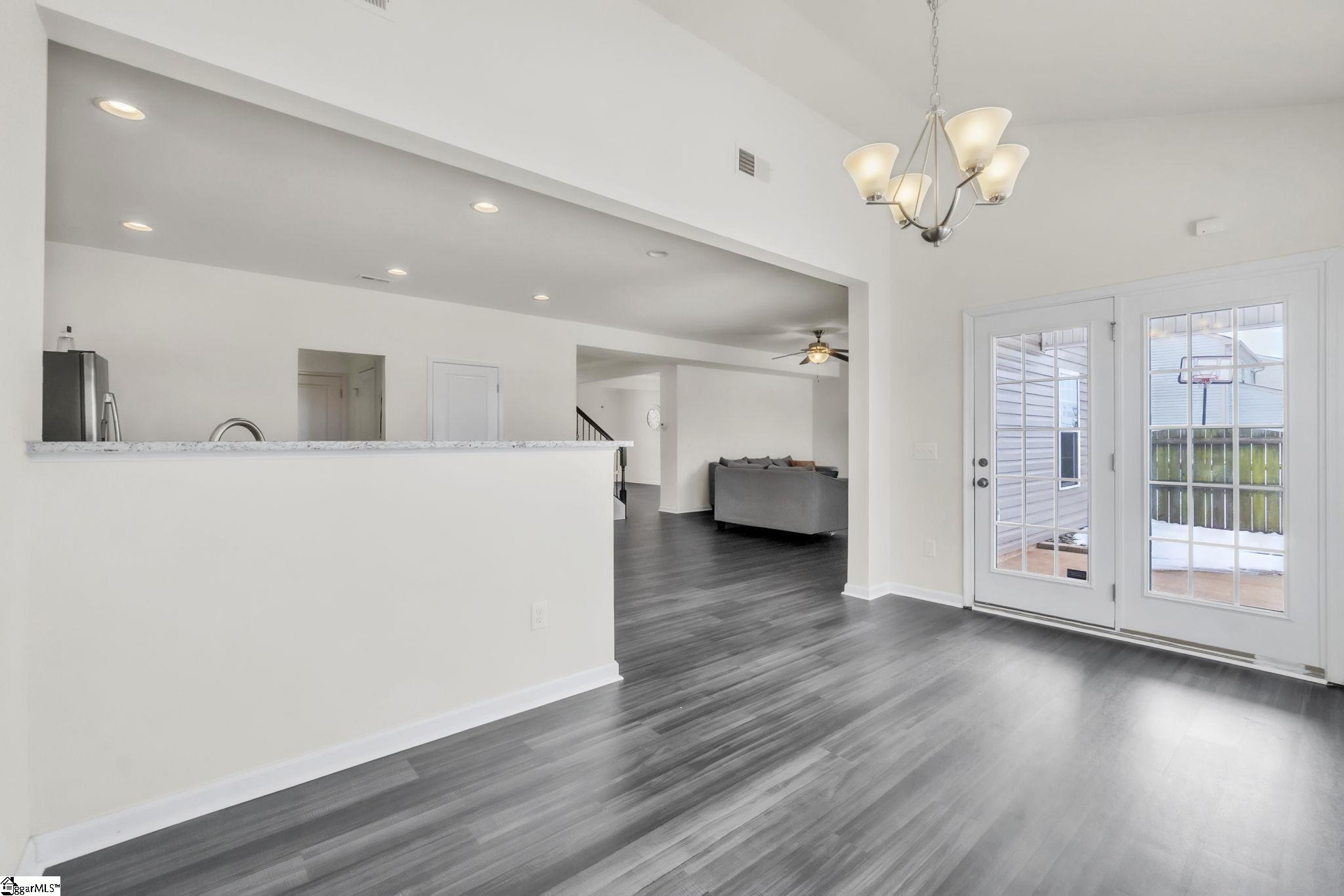 328 Bucklebury Road photo 15